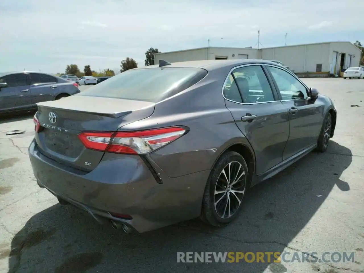 4 Photograph of a damaged car 4T1B11HK6KU744372 TOYOTA CAMRY 2019