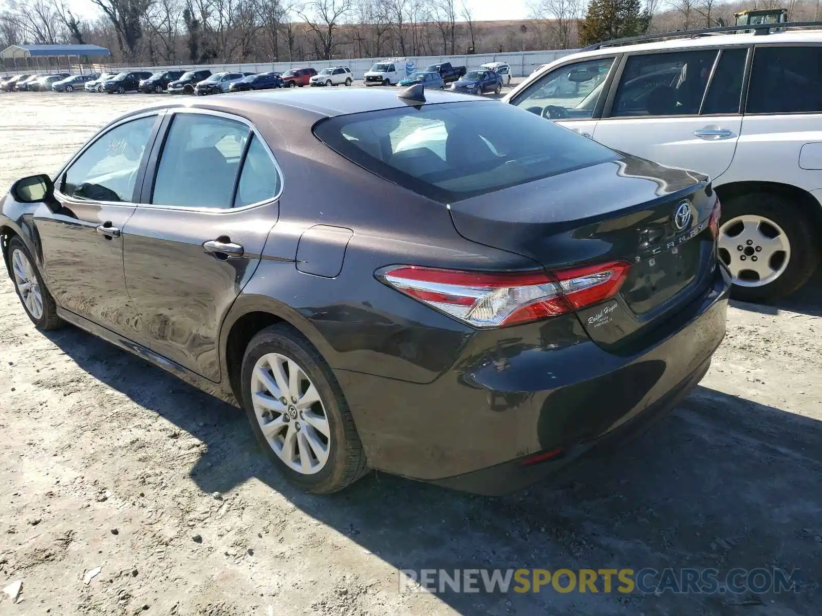 3 Photograph of a damaged car 4T1B11HK6KU744470 TOYOTA CAMRY 2019