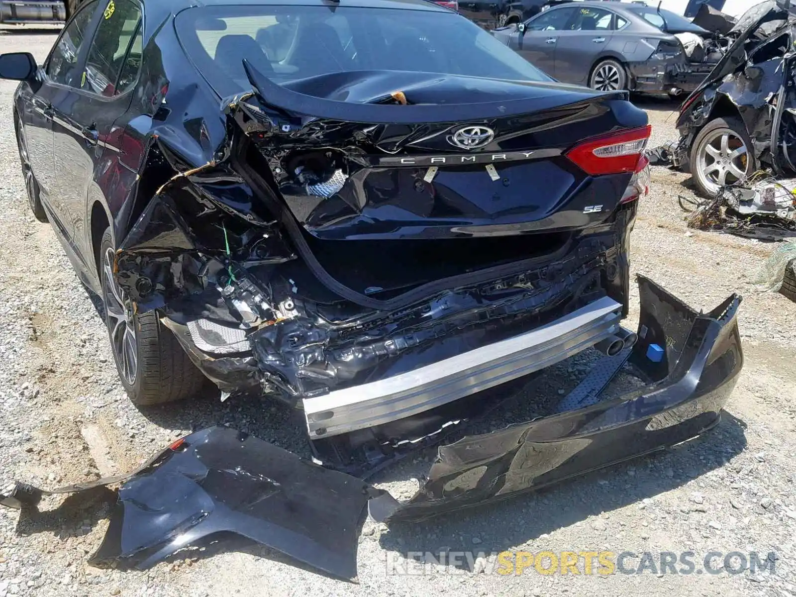 9 Photograph of a damaged car 4T1B11HK6KU744680 TOYOTA CAMRY 2019