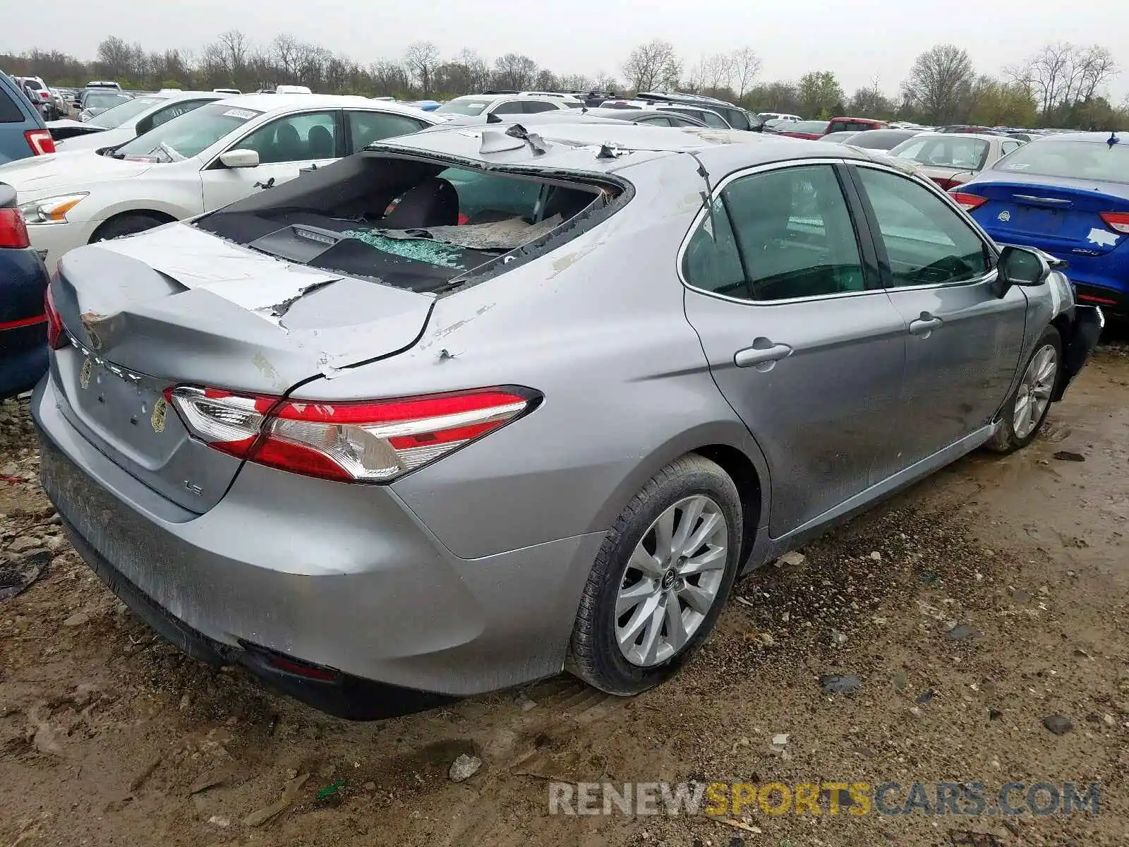 3 Photograph of a damaged car 4T1B11HK6KU751581 TOYOTA CAMRY 2019