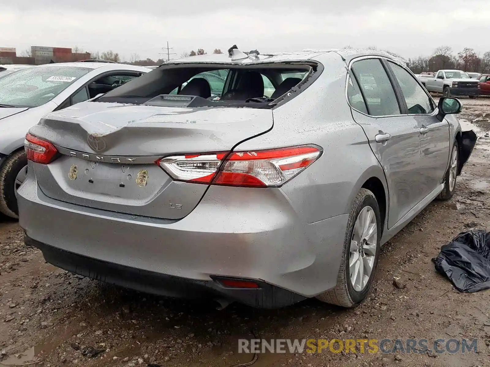 4 Photograph of a damaged car 4T1B11HK6KU751581 TOYOTA CAMRY 2019