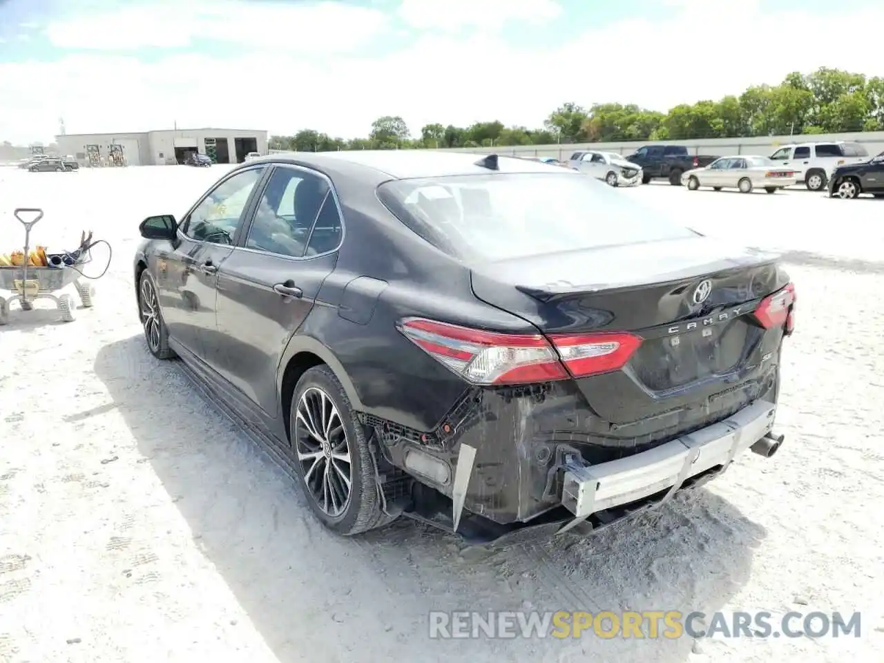 3 Photograph of a damaged car 4T1B11HK6KU752228 TOYOTA CAMRY 2019