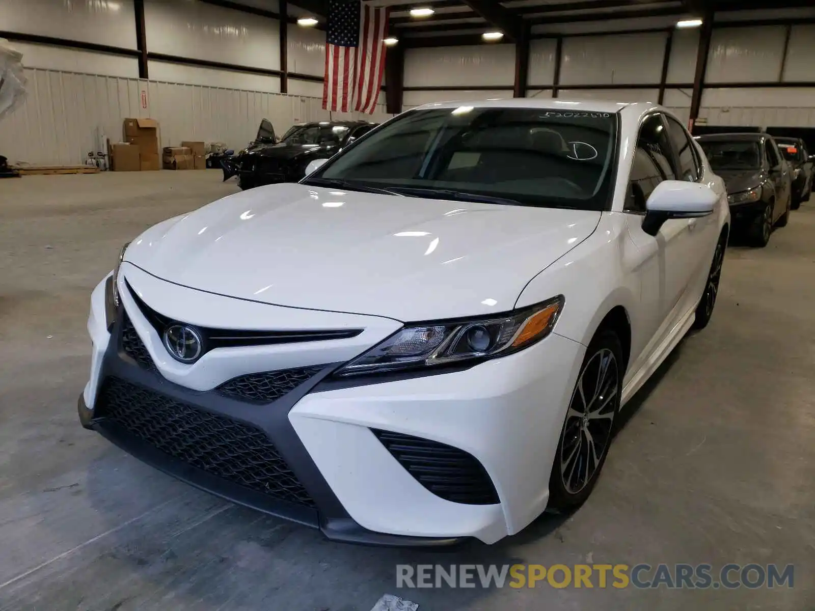 2 Photograph of a damaged car 4T1B11HK6KU752827 TOYOTA CAMRY 2019