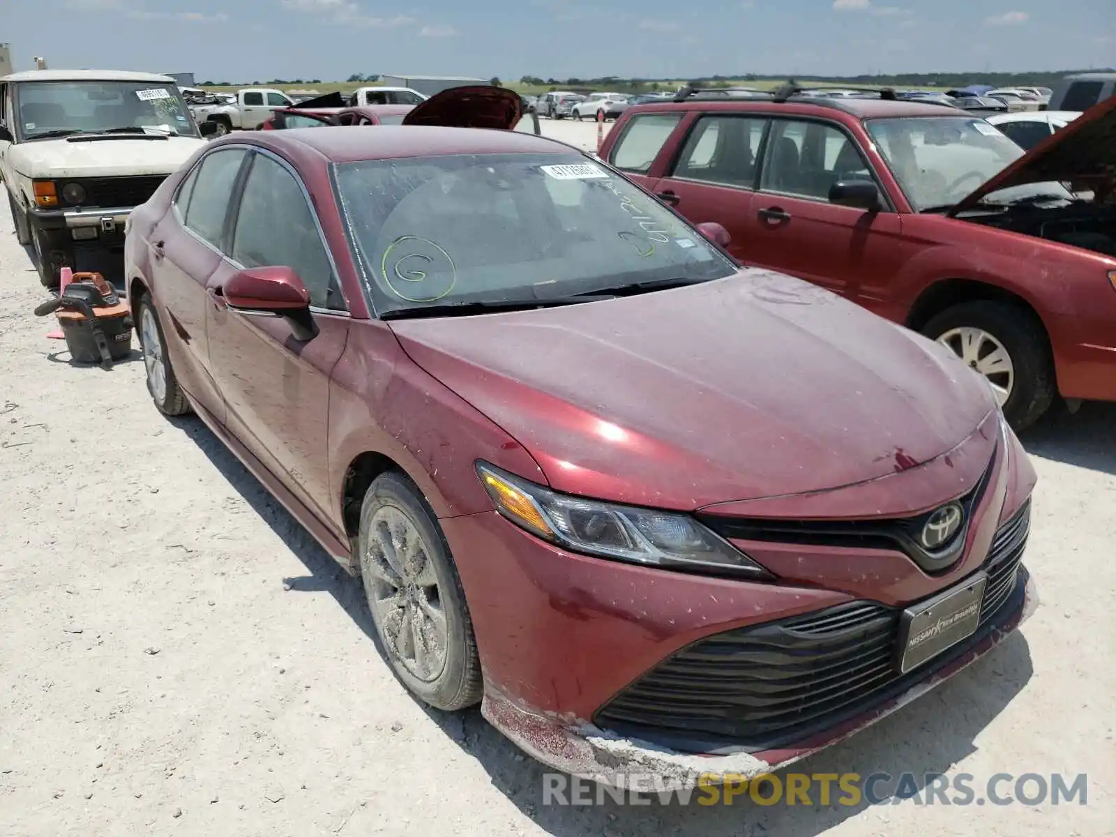 1 Photograph of a damaged car 4T1B11HK6KU753024 TOYOTA CAMRY 2019