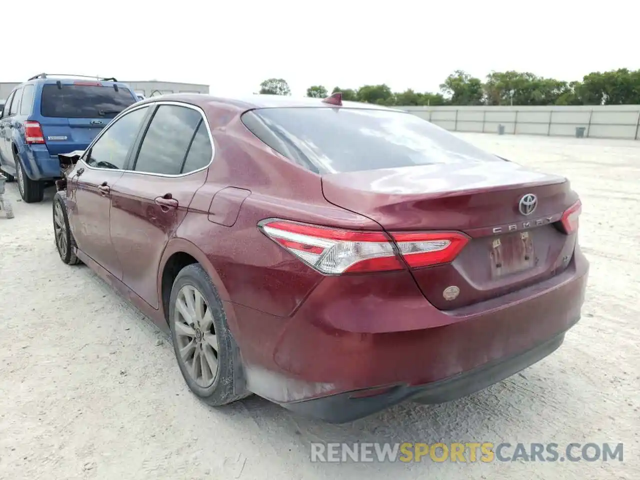 3 Photograph of a damaged car 4T1B11HK6KU761012 TOYOTA CAMRY 2019