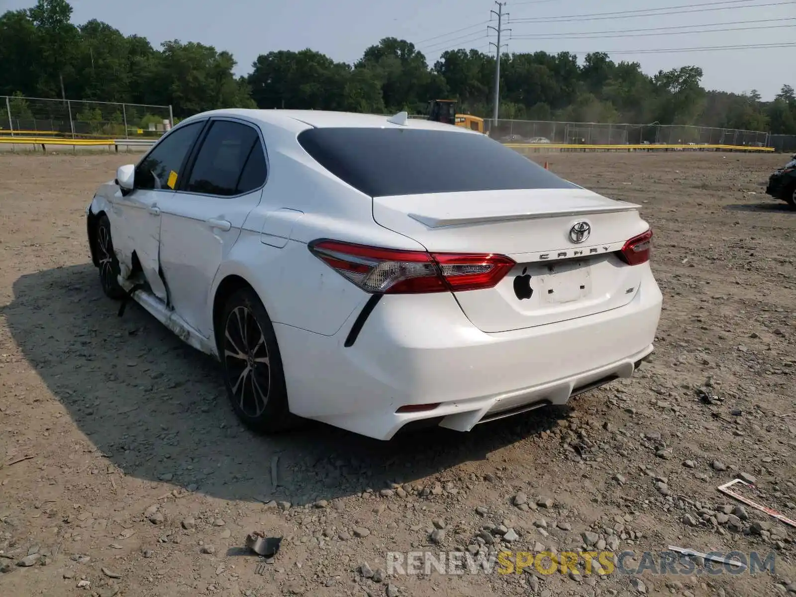 3 Фотография поврежденного автомобиля 4T1B11HK6KU761107 TOYOTA CAMRY 2019