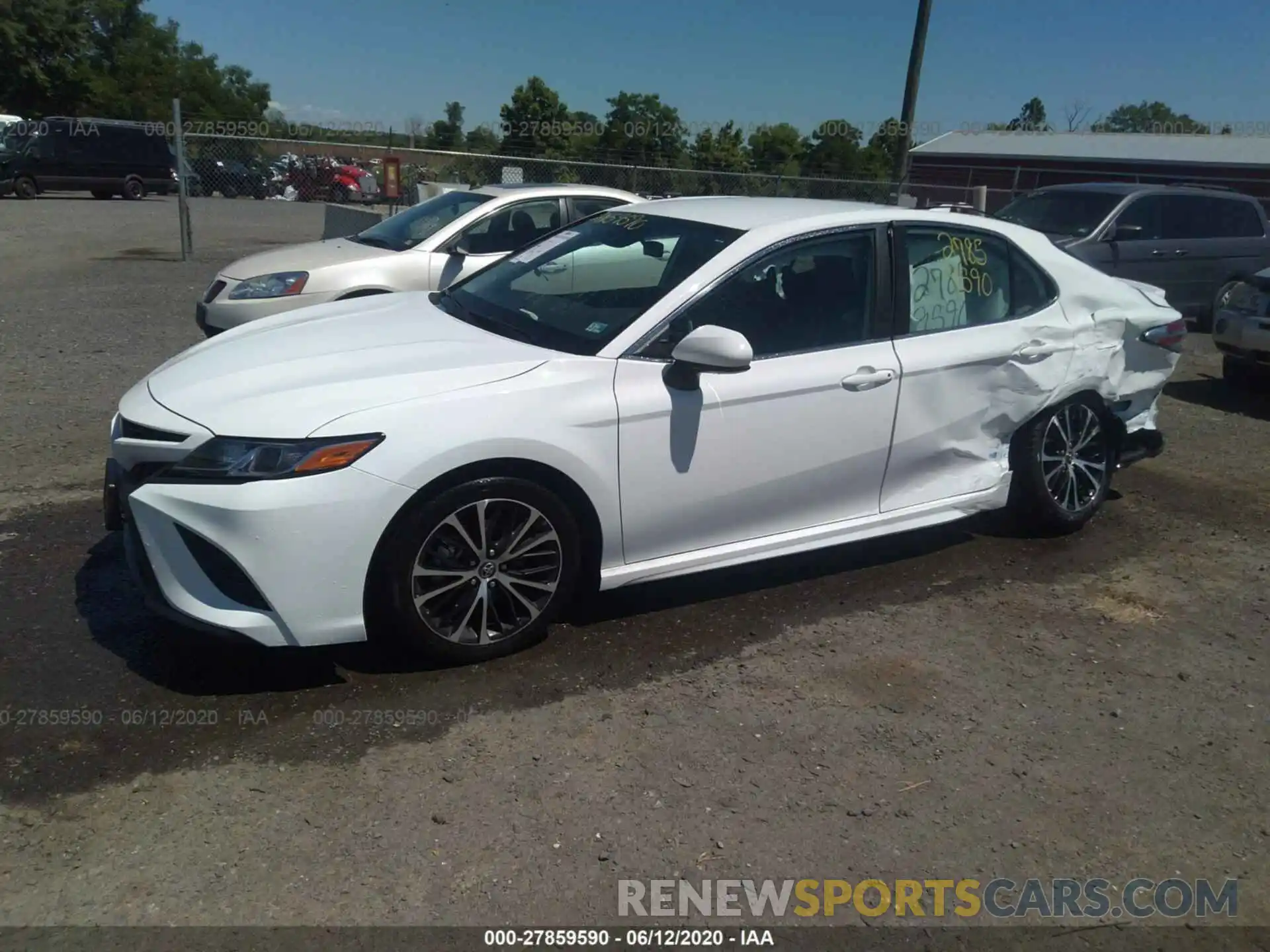 2 Photograph of a damaged car 4T1B11HK6KU761625 TOYOTA CAMRY 2019