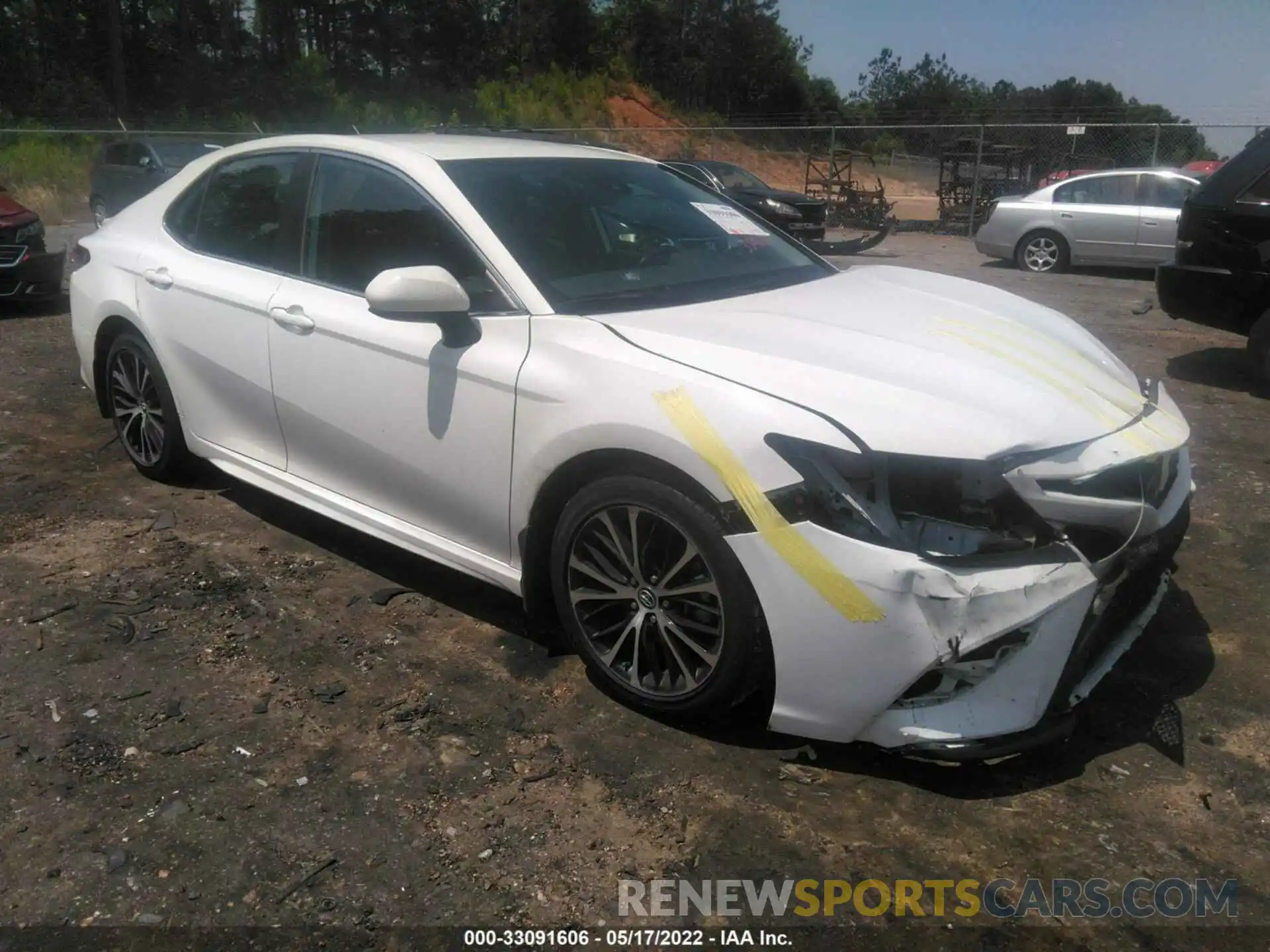 1 Photograph of a damaged car 4T1B11HK6KU761740 TOYOTA CAMRY 2019