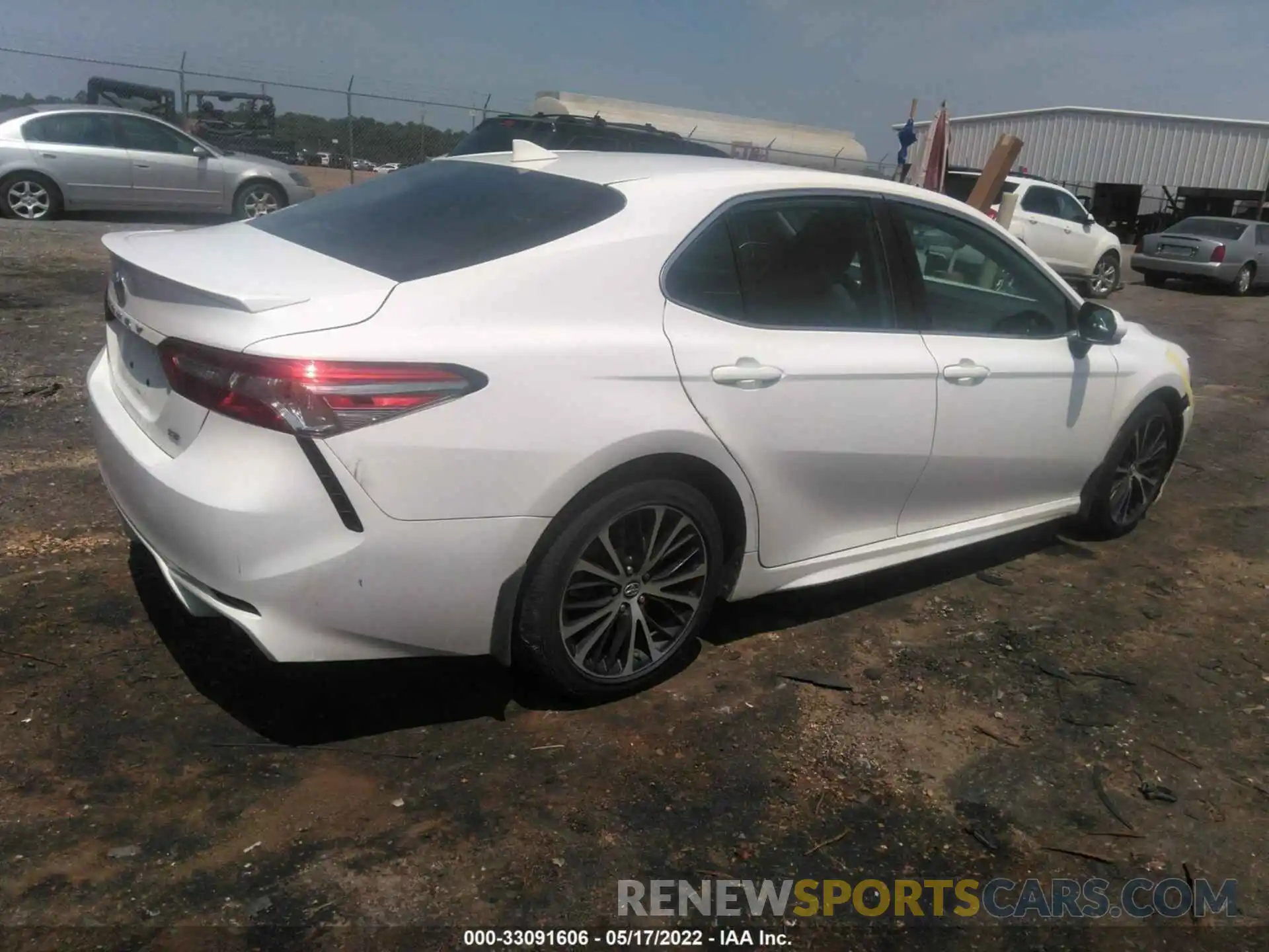 4 Photograph of a damaged car 4T1B11HK6KU761740 TOYOTA CAMRY 2019