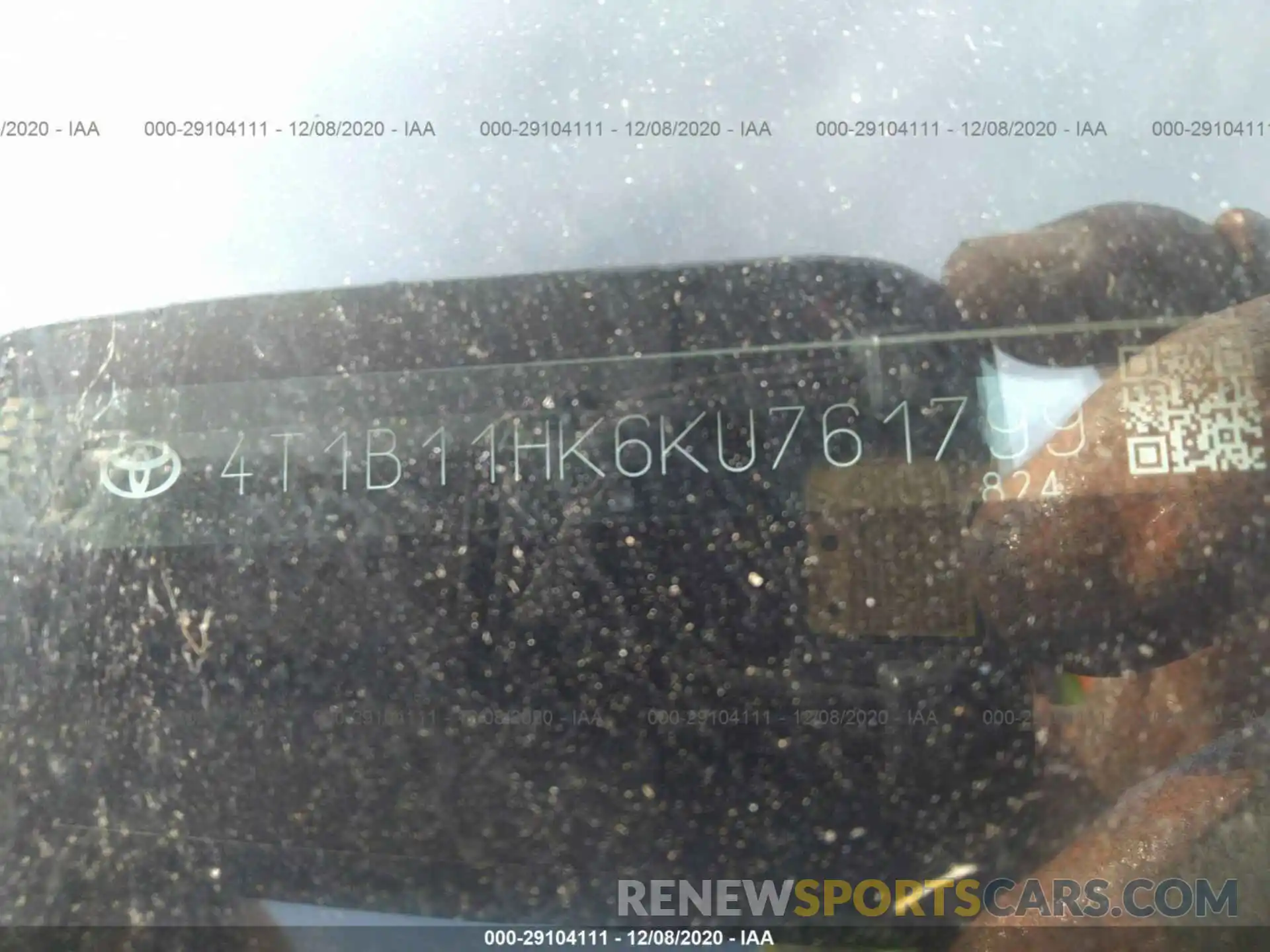 9 Photograph of a damaged car 4T1B11HK6KU761799 TOYOTA CAMRY 2019