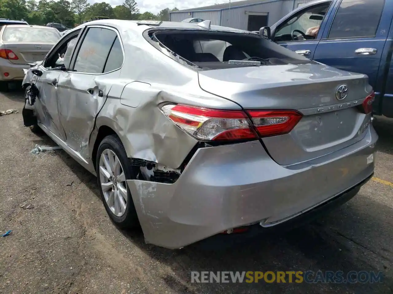 3 Photograph of a damaged car 4T1B11HK6KU761804 TOYOTA CAMRY 2019