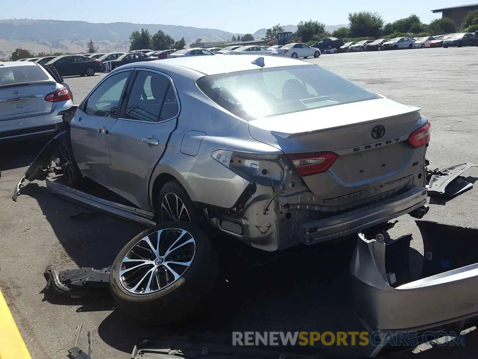 3 Photograph of a damaged car 4T1B11HK6KU762239 TOYOTA CAMRY 2019