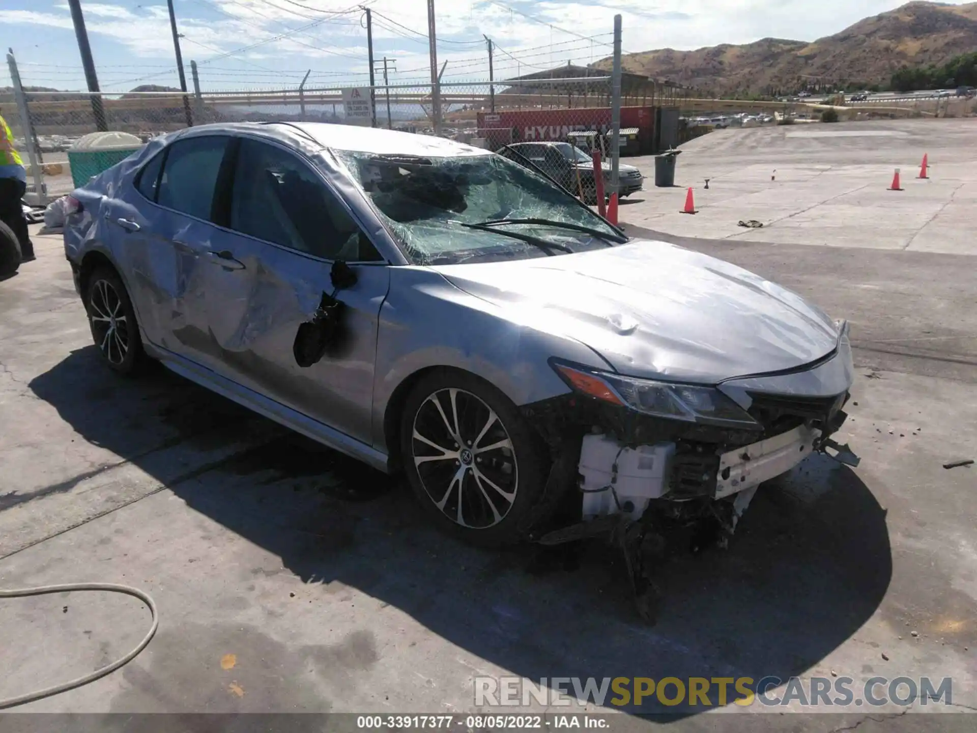 1 Photograph of a damaged car 4T1B11HK6KU762709 TOYOTA CAMRY 2019