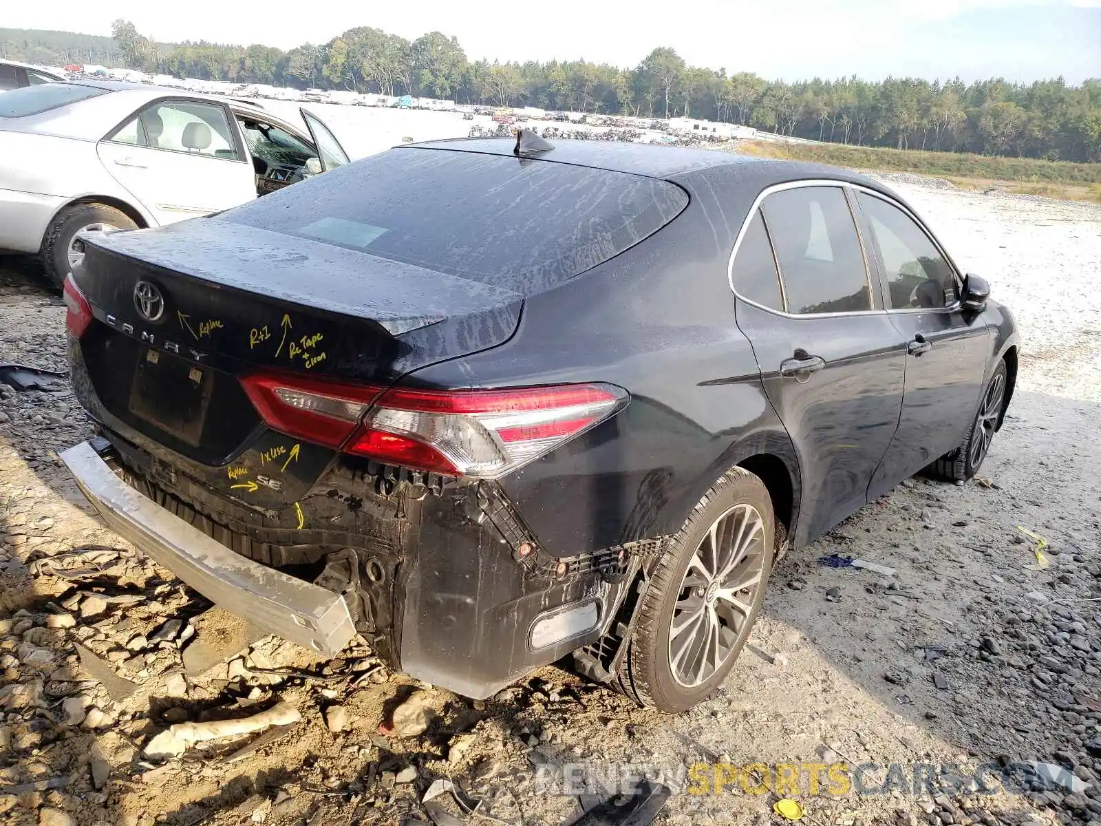 4 Фотография поврежденного автомобиля 4T1B11HK6KU765738 TOYOTA CAMRY 2019