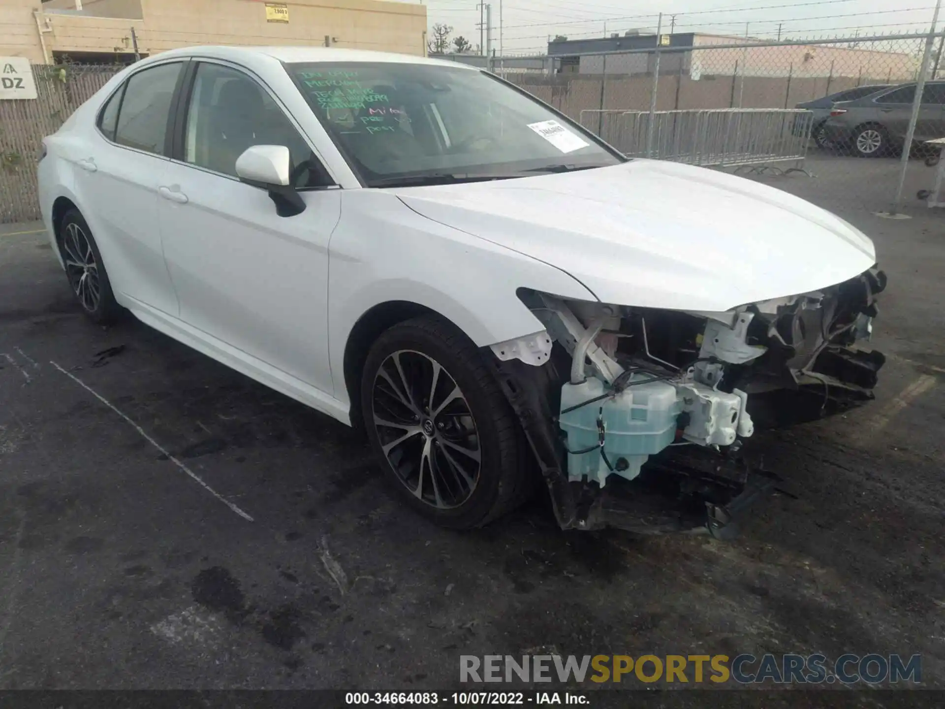 1 Photograph of a damaged car 4T1B11HK6KU766212 TOYOTA CAMRY 2019