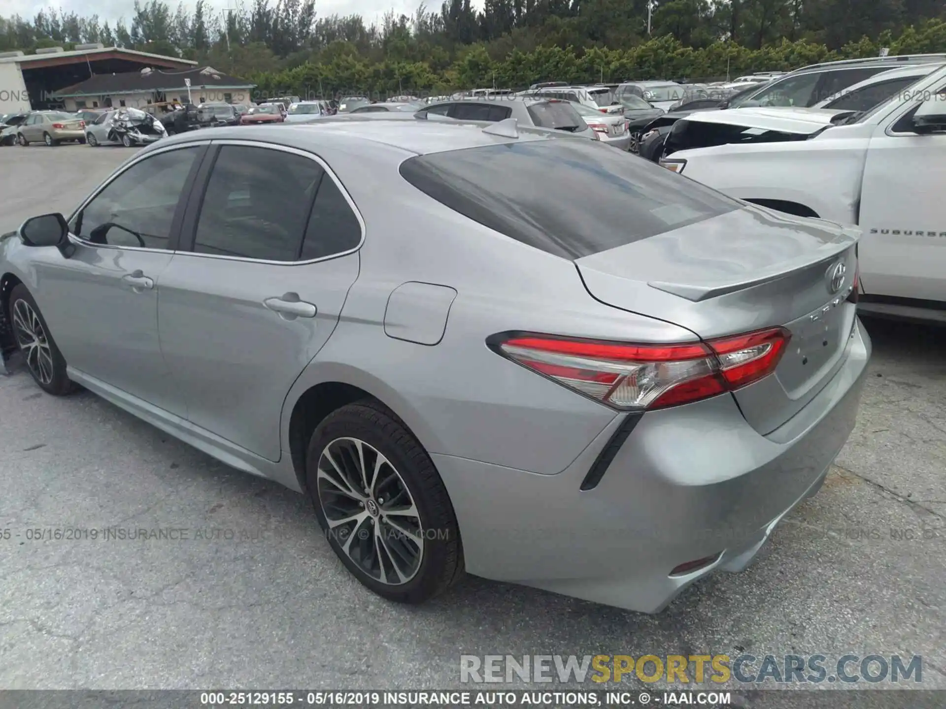 3 Photograph of a damaged car 4T1B11HK6KU766775 TOYOTA CAMRY 2019