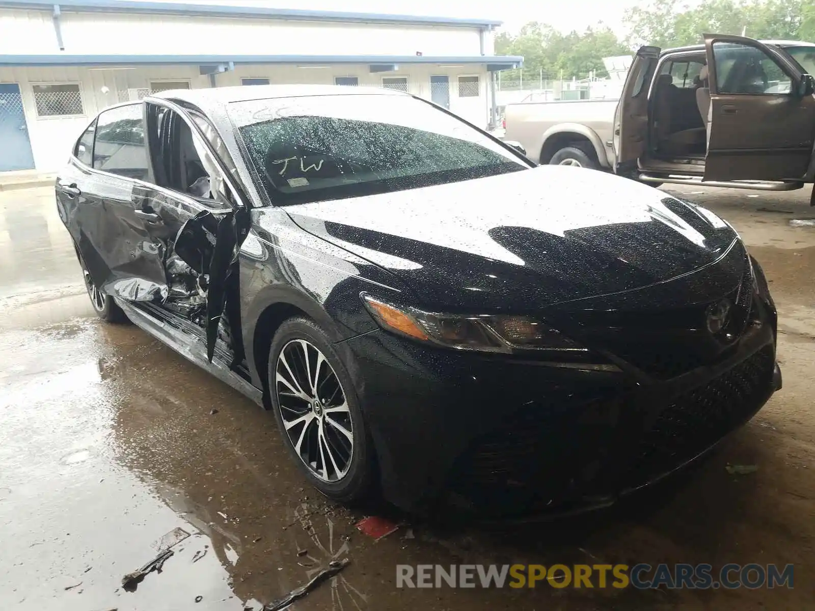 1 Photograph of a damaged car 4T1B11HK6KU767330 TOYOTA CAMRY 2019