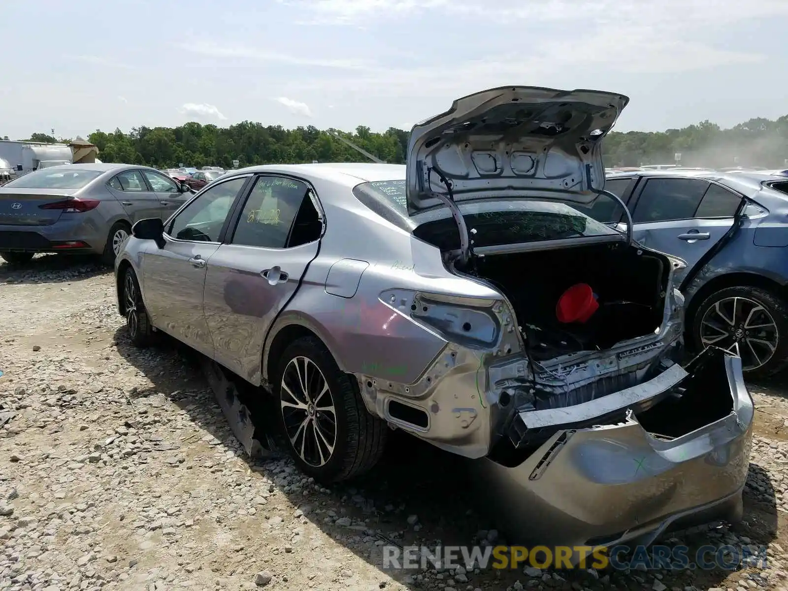 3 Photograph of a damaged car 4T1B11HK6KU767652 TOYOTA CAMRY 2019