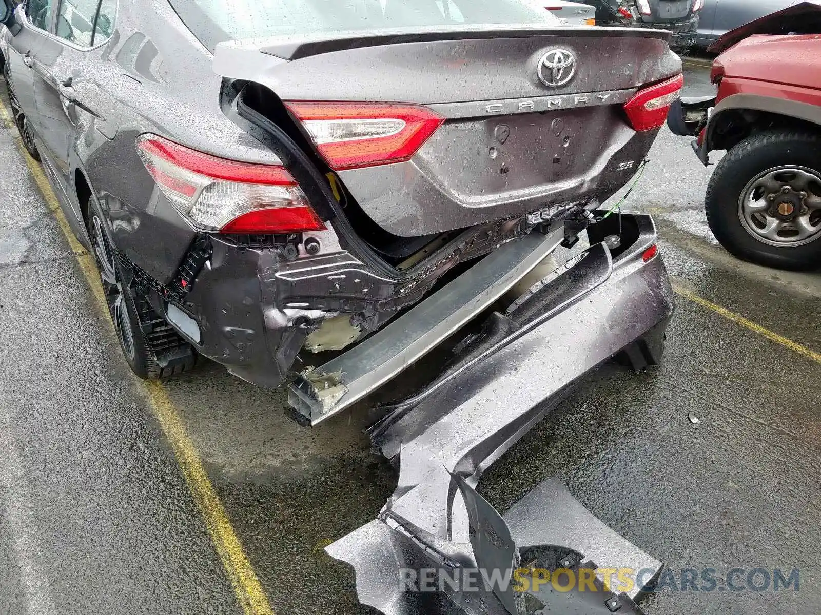 9 Photograph of a damaged car 4T1B11HK6KU768204 TOYOTA CAMRY 2019