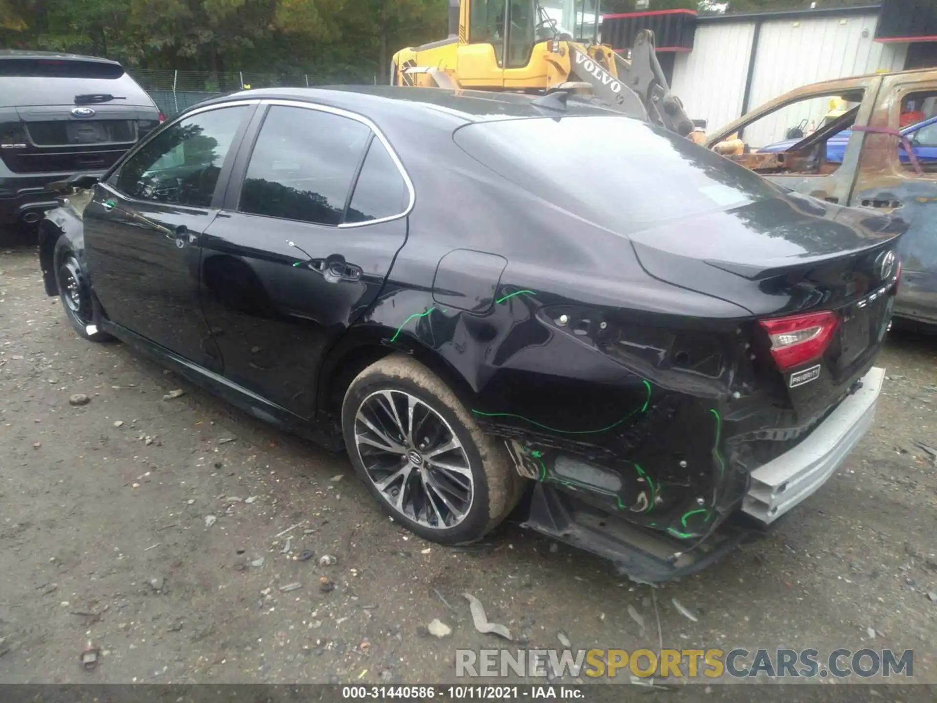 3 Photograph of a damaged car 4T1B11HK6KU770020 TOYOTA CAMRY 2019