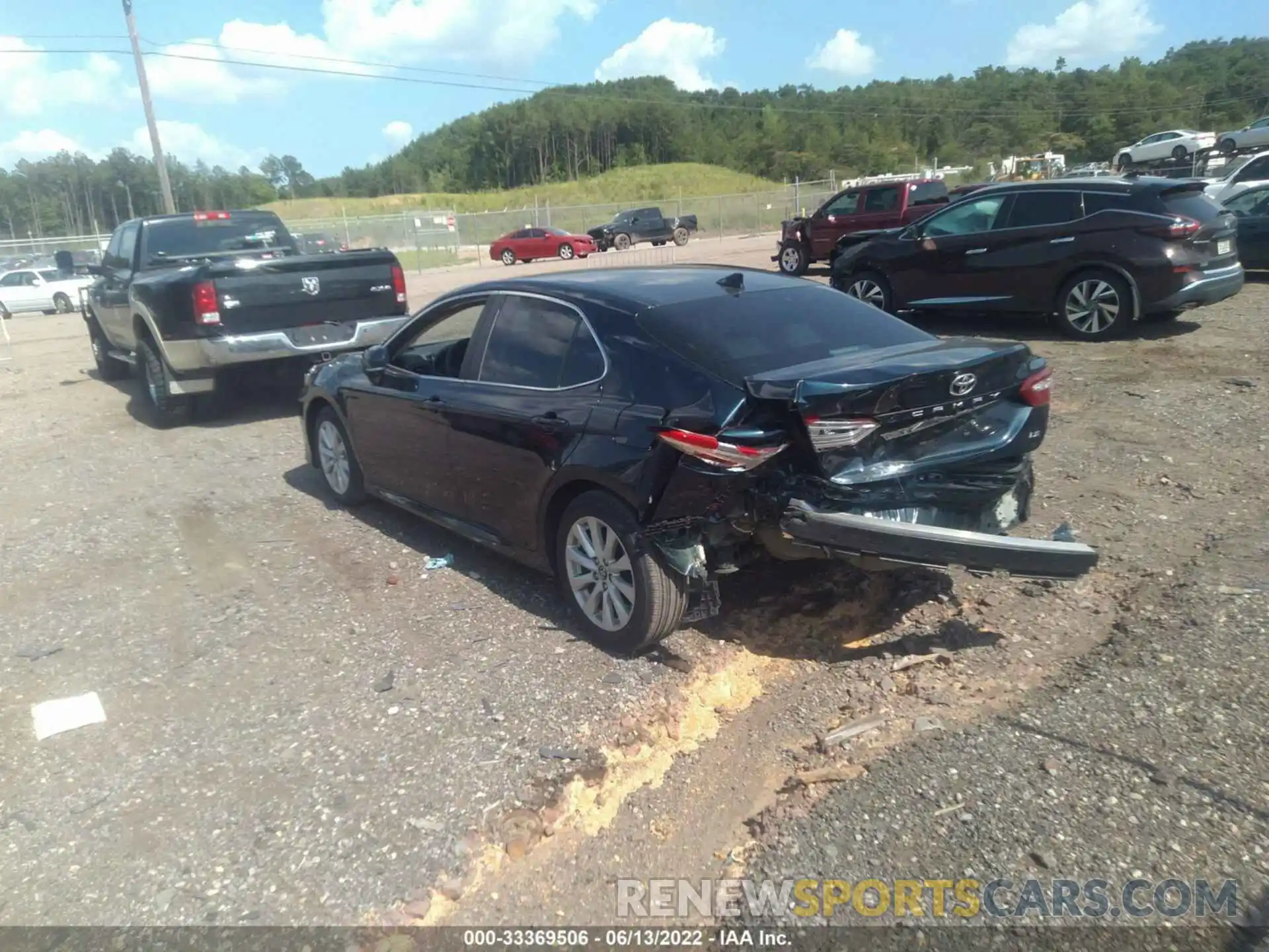 3 Photograph of a damaged car 4T1B11HK6KU771040 TOYOTA CAMRY 2019