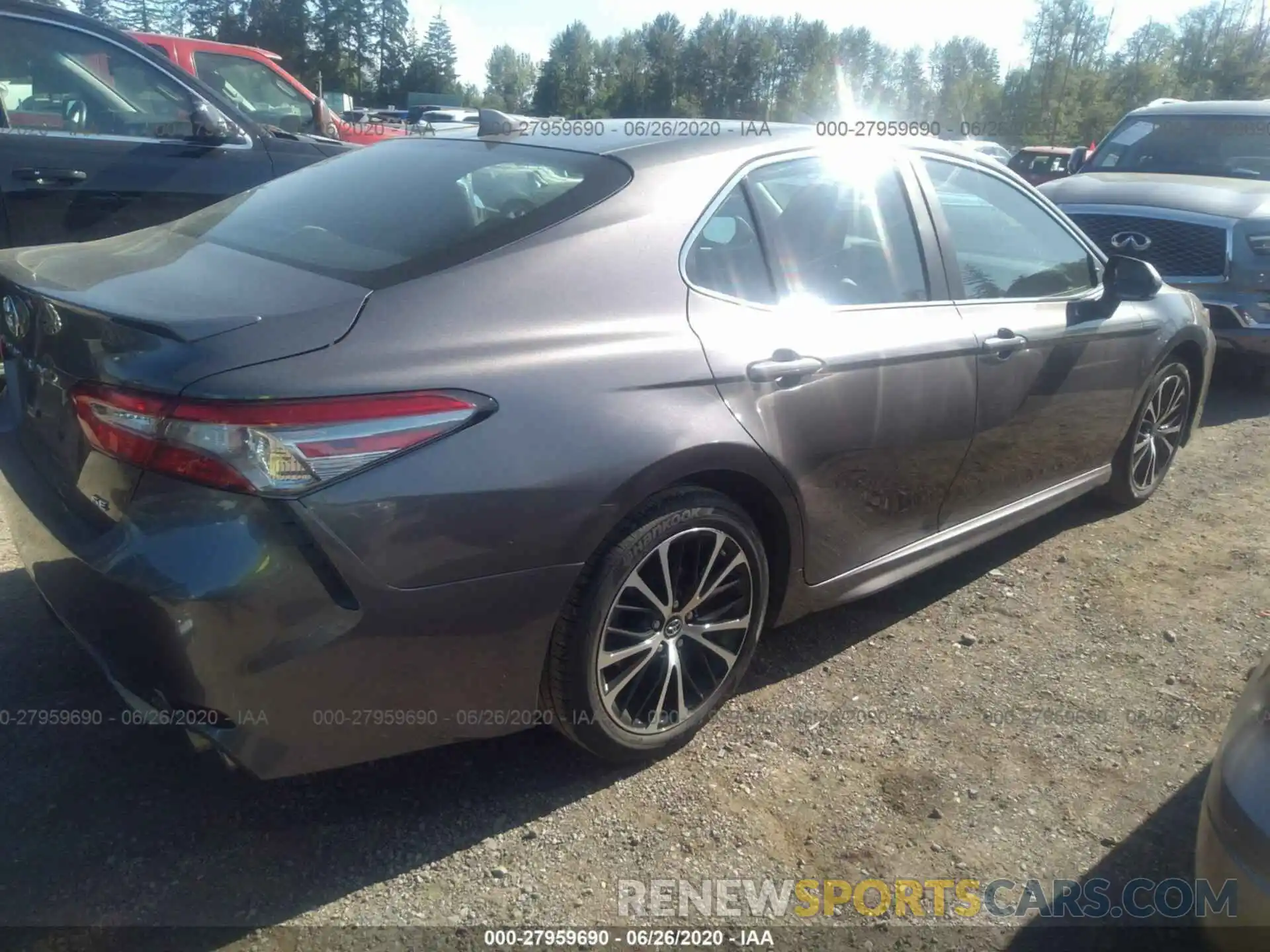 4 Фотография поврежденного автомобиля 4T1B11HK6KU772303 TOYOTA CAMRY 2019