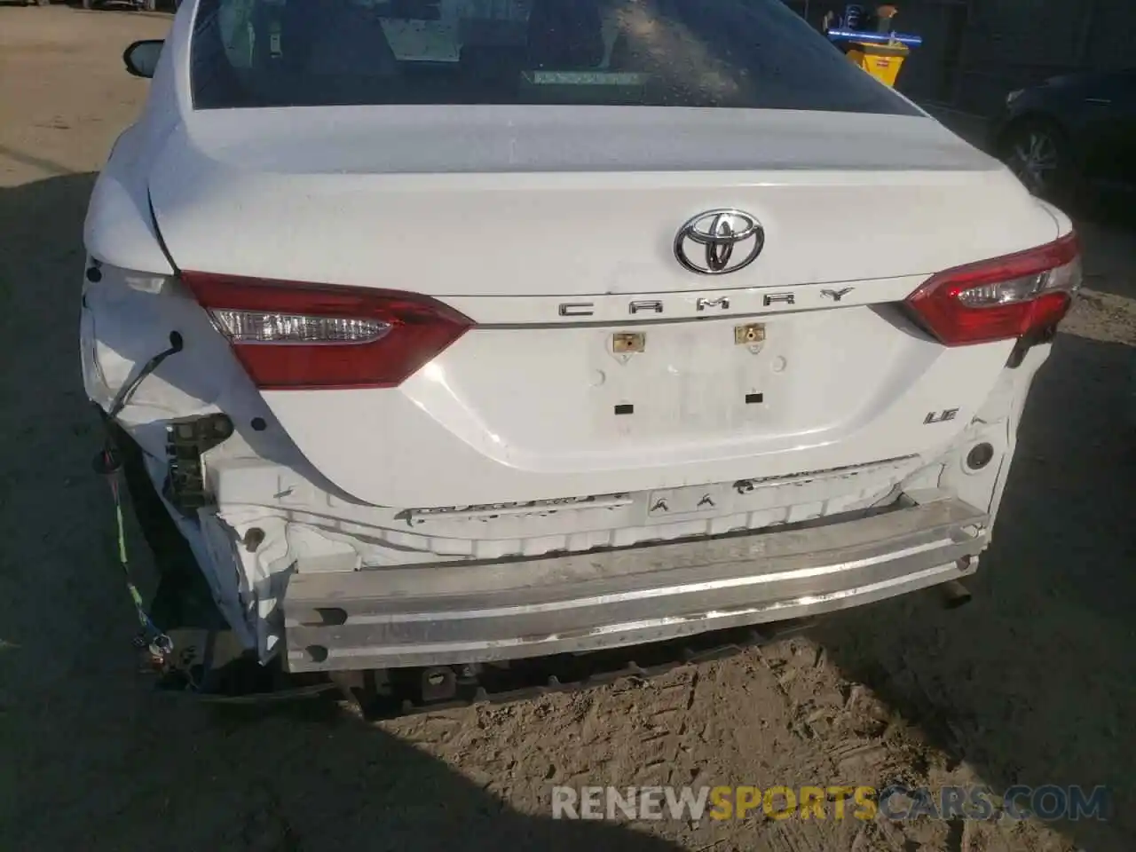 9 Photograph of a damaged car 4T1B11HK6KU772821 TOYOTA CAMRY 2019