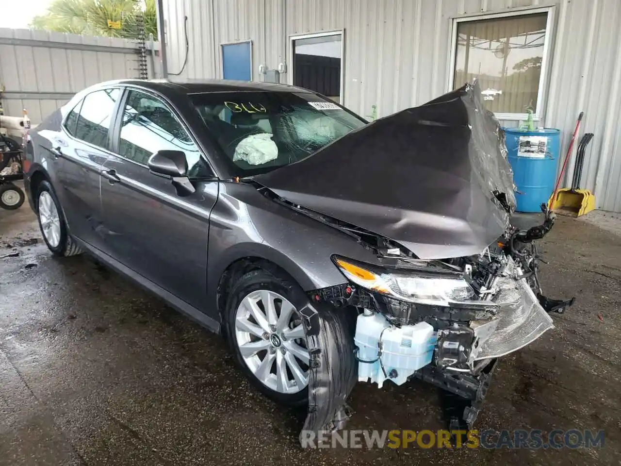 1 Photograph of a damaged car 4T1B11HK6KU773497 TOYOTA CAMRY 2019