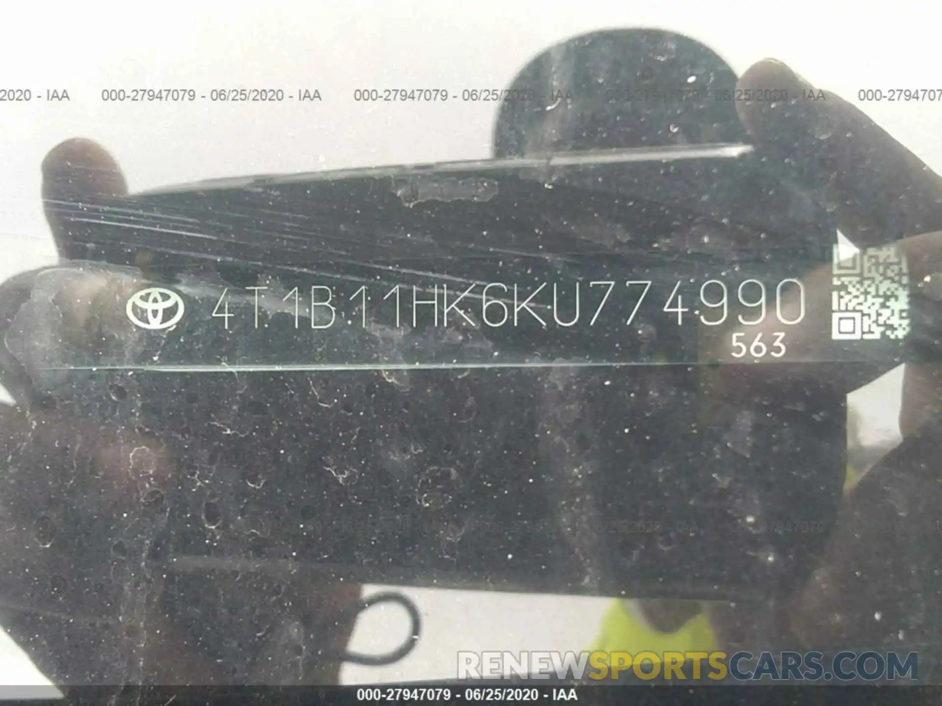 9 Photograph of a damaged car 4T1B11HK6KU774990 TOYOTA CAMRY 2019