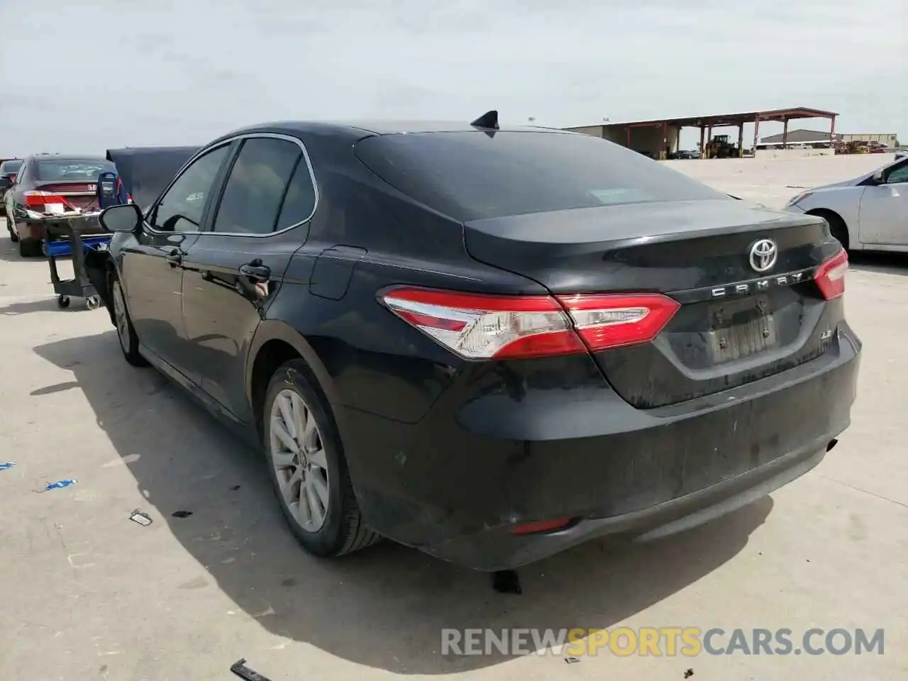 3 Photograph of a damaged car 4T1B11HK6KU777422 TOYOTA CAMRY 2019