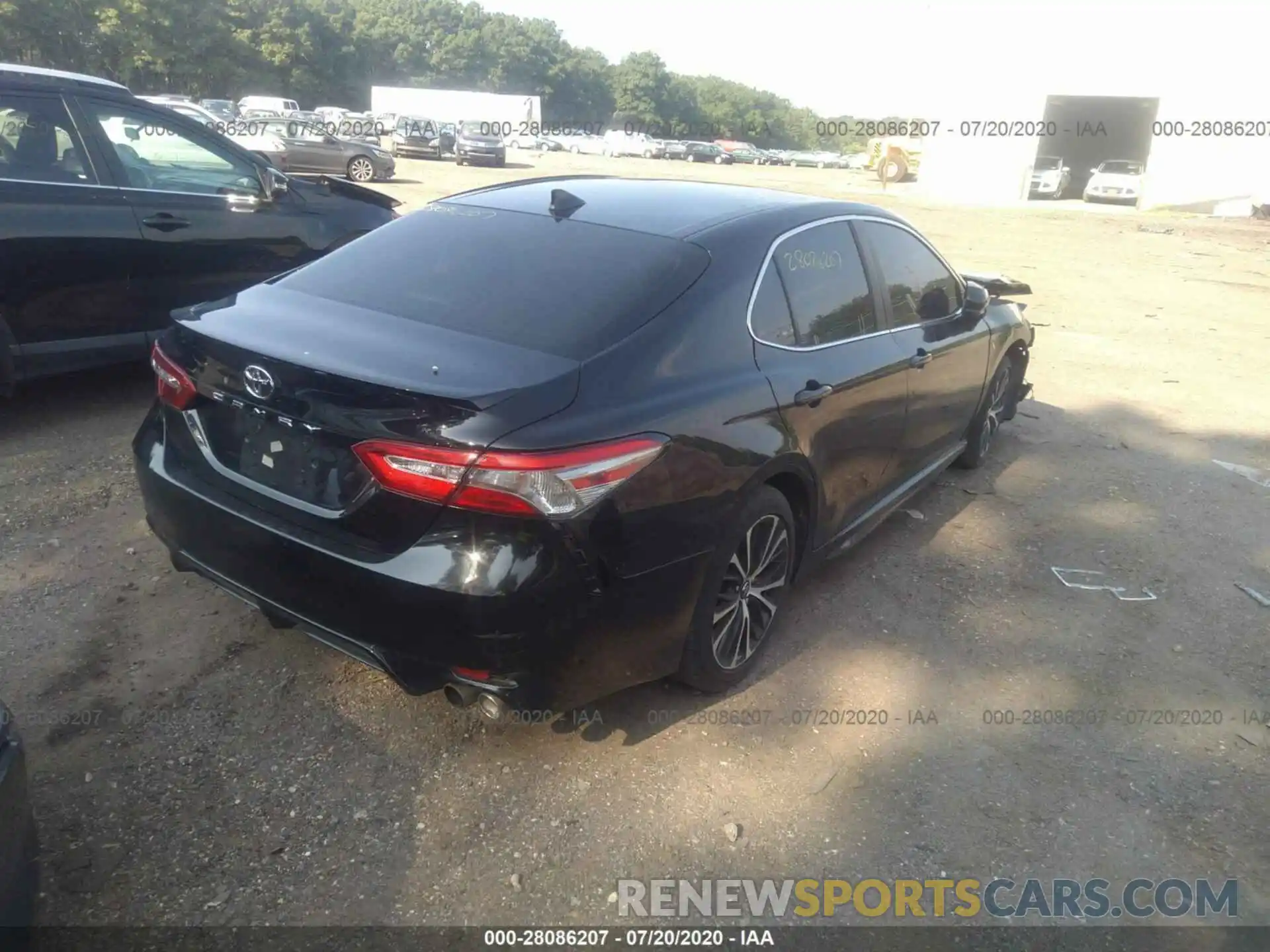 4 Photograph of a damaged car 4T1B11HK6KU777890 TOYOTA CAMRY 2019