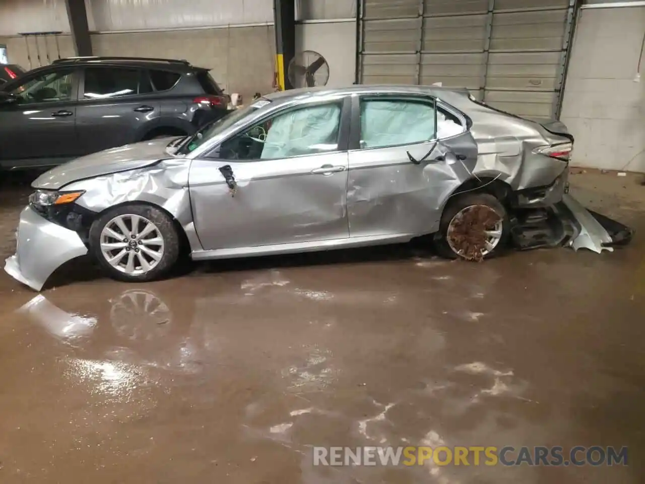 9 Photograph of a damaged car 4T1B11HK6KU778618 TOYOTA CAMRY 2019