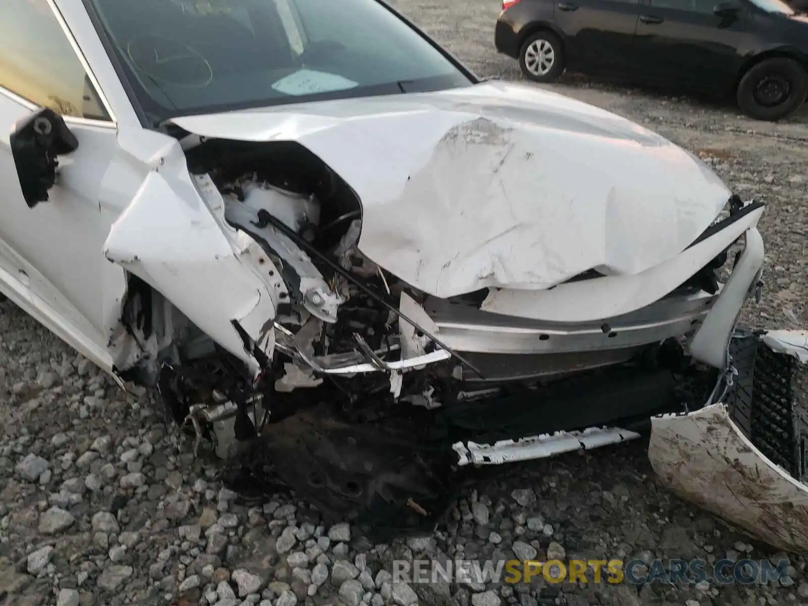 9 Photograph of a damaged car 4T1B11HK6KU782331 TOYOTA CAMRY 2019