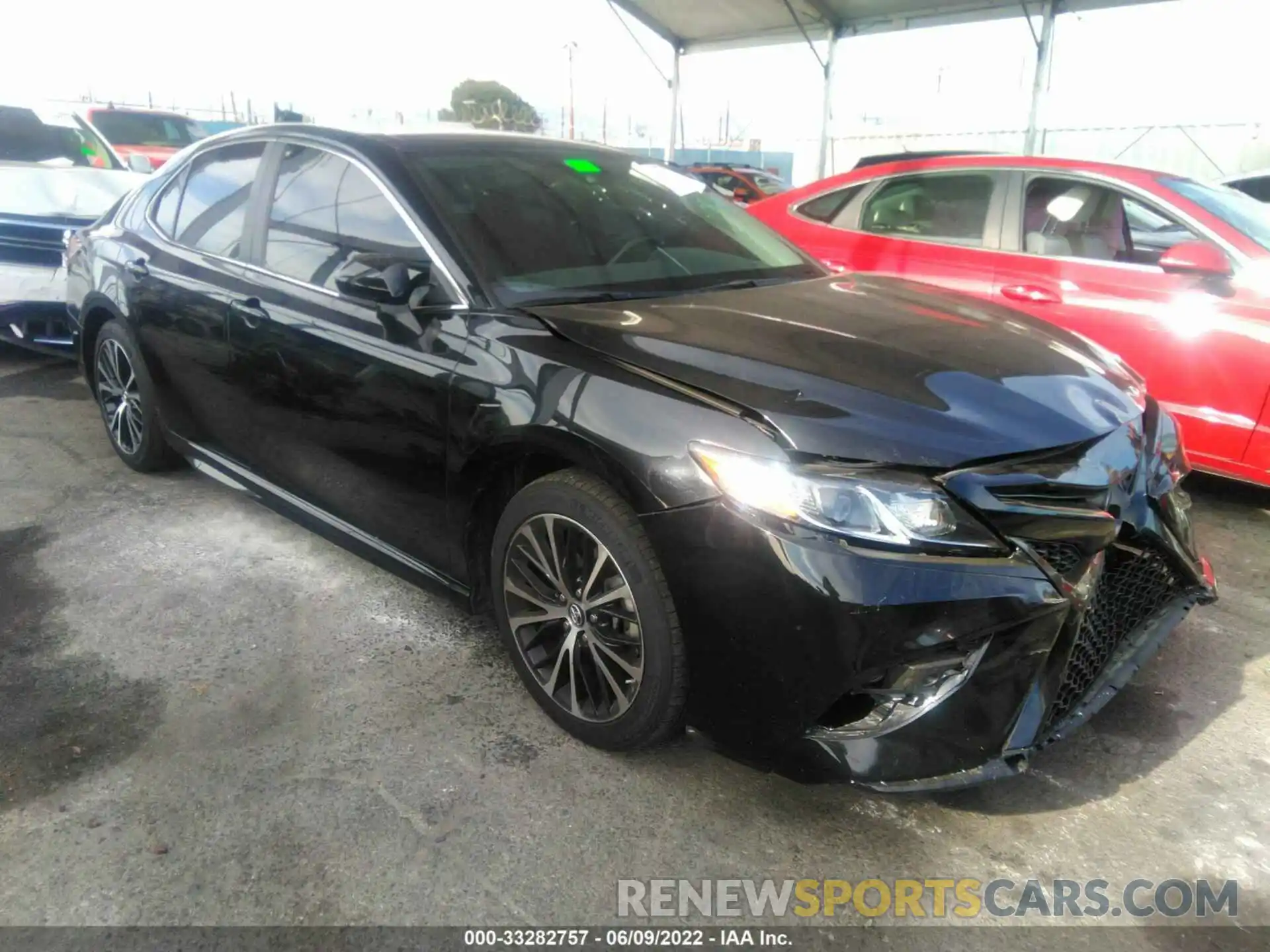 1 Photograph of a damaged car 4T1B11HK6KU782667 TOYOTA CAMRY 2019