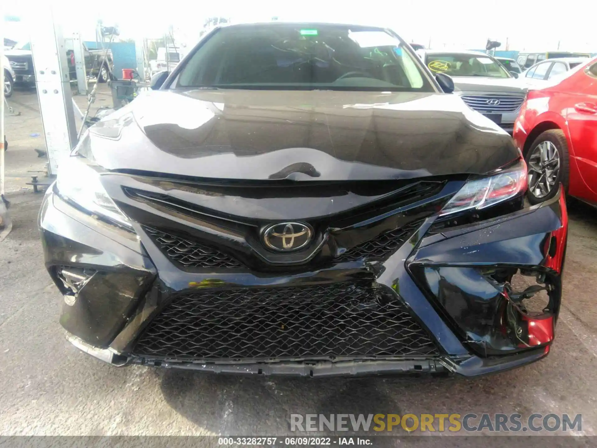 6 Photograph of a damaged car 4T1B11HK6KU782667 TOYOTA CAMRY 2019