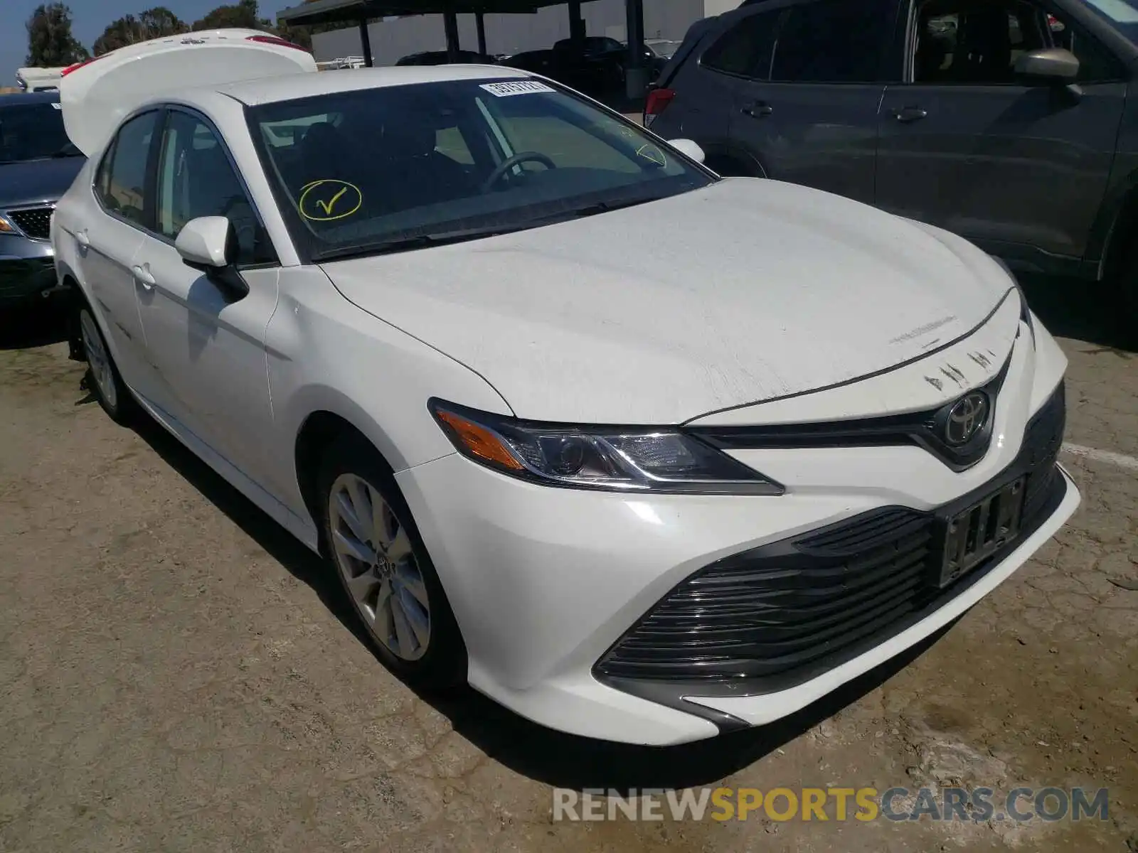 1 Photograph of a damaged car 4T1B11HK6KU784337 TOYOTA CAMRY 2019