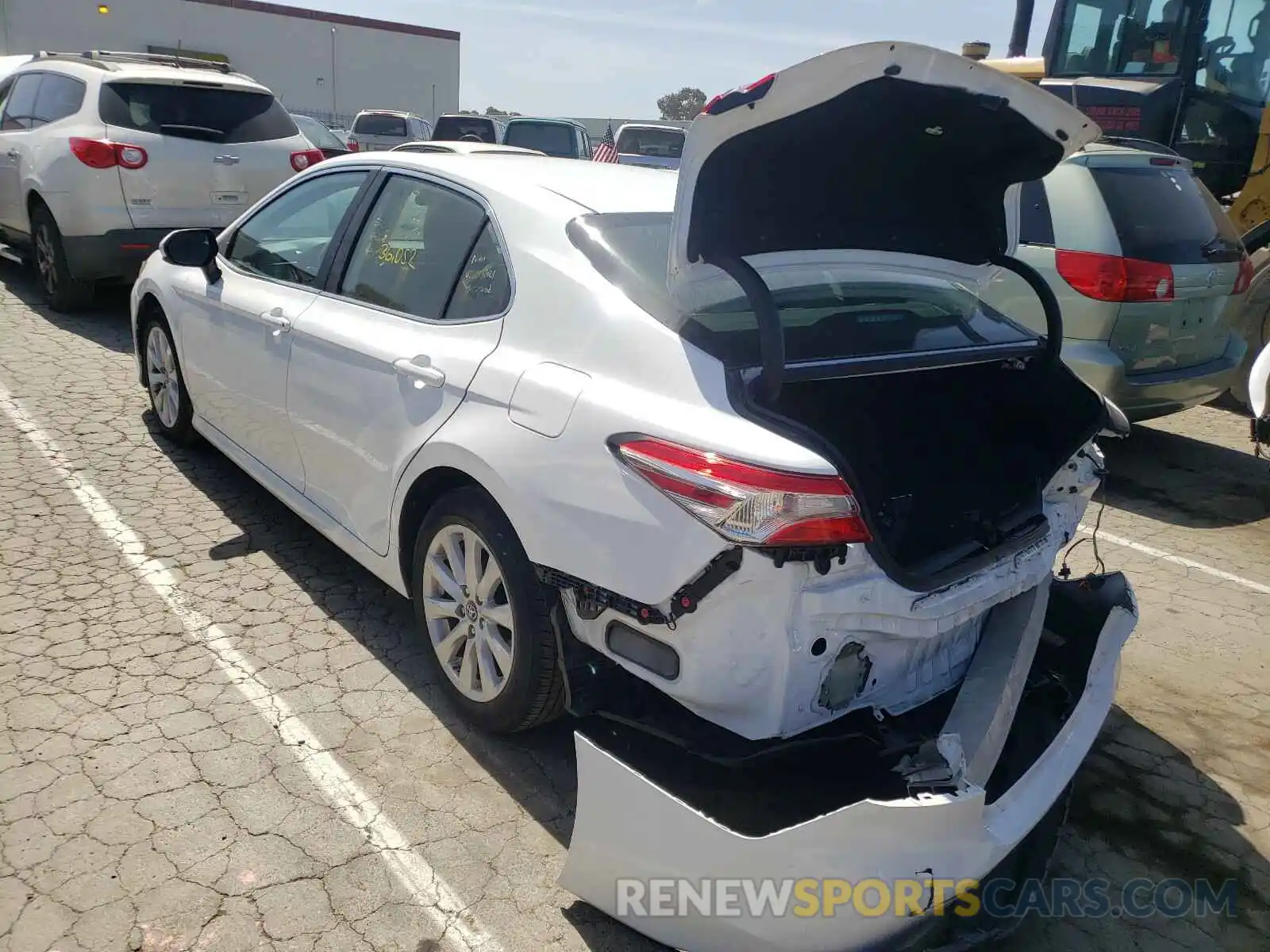 3 Photograph of a damaged car 4T1B11HK6KU784337 TOYOTA CAMRY 2019