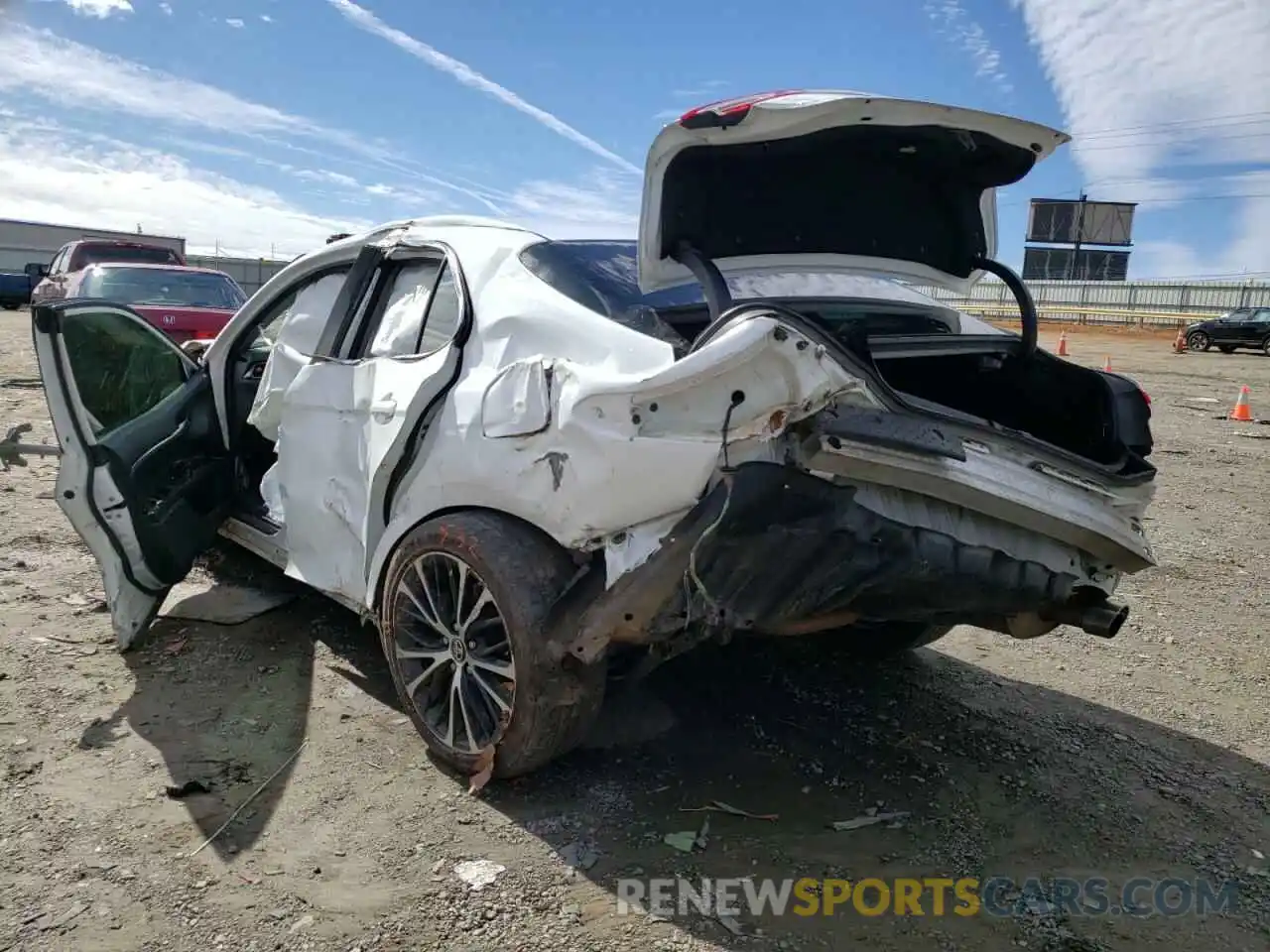 3 Photograph of a damaged car 4T1B11HK6KU788016 TOYOTA CAMRY 2019