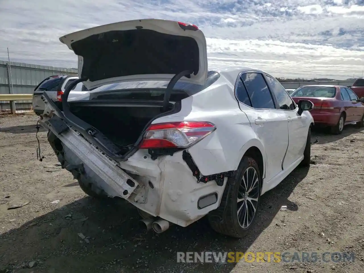 4 Photograph of a damaged car 4T1B11HK6KU788016 TOYOTA CAMRY 2019