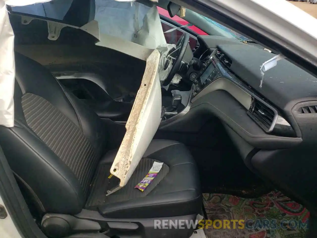 5 Photograph of a damaged car 4T1B11HK6KU788016 TOYOTA CAMRY 2019