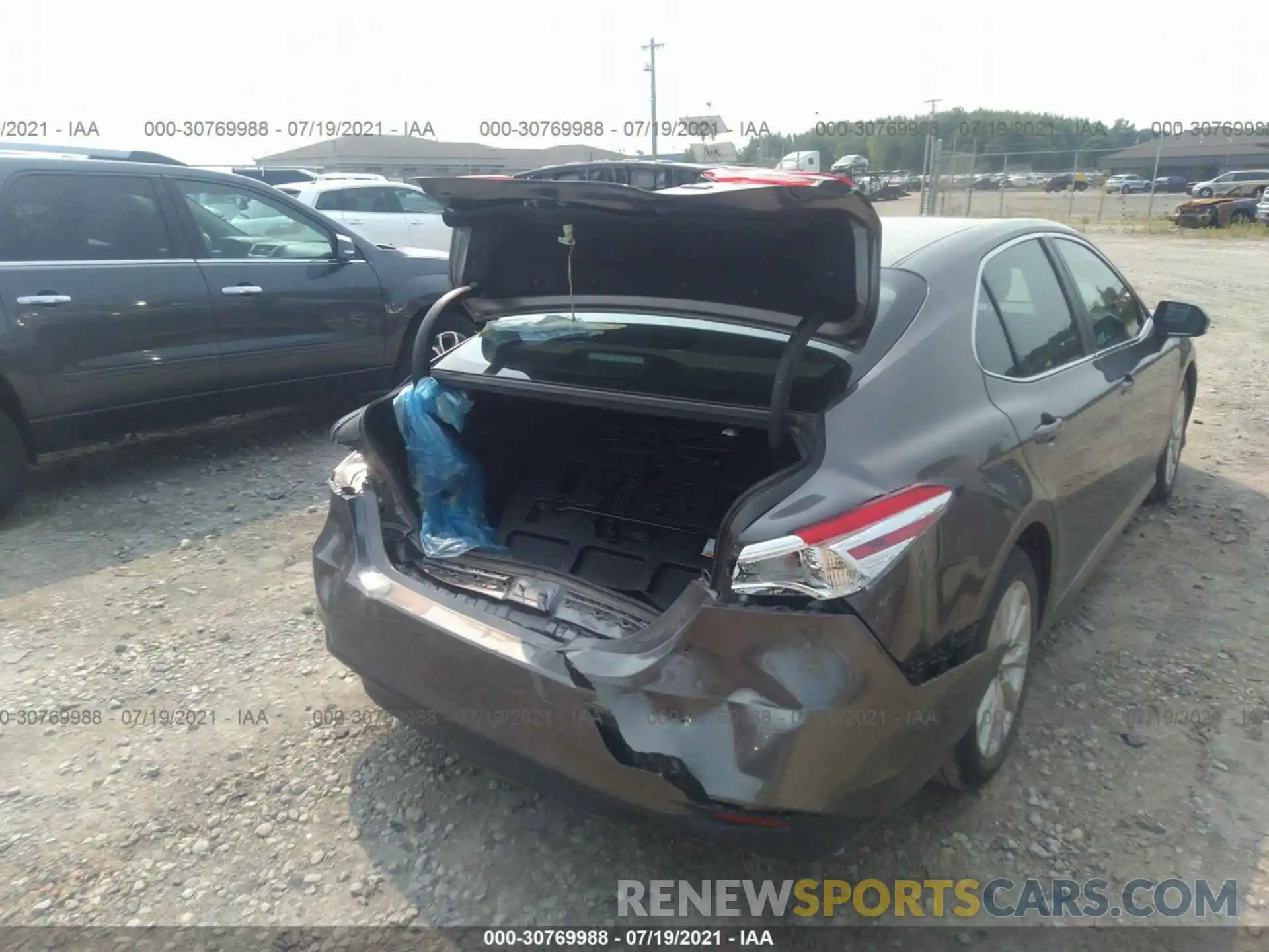 6 Photograph of a damaged car 4T1B11HK6KU790803 TOYOTA CAMRY 2019