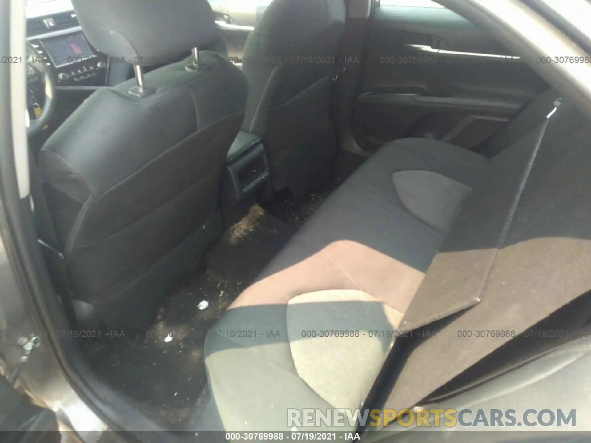 8 Photograph of a damaged car 4T1B11HK6KU790803 TOYOTA CAMRY 2019