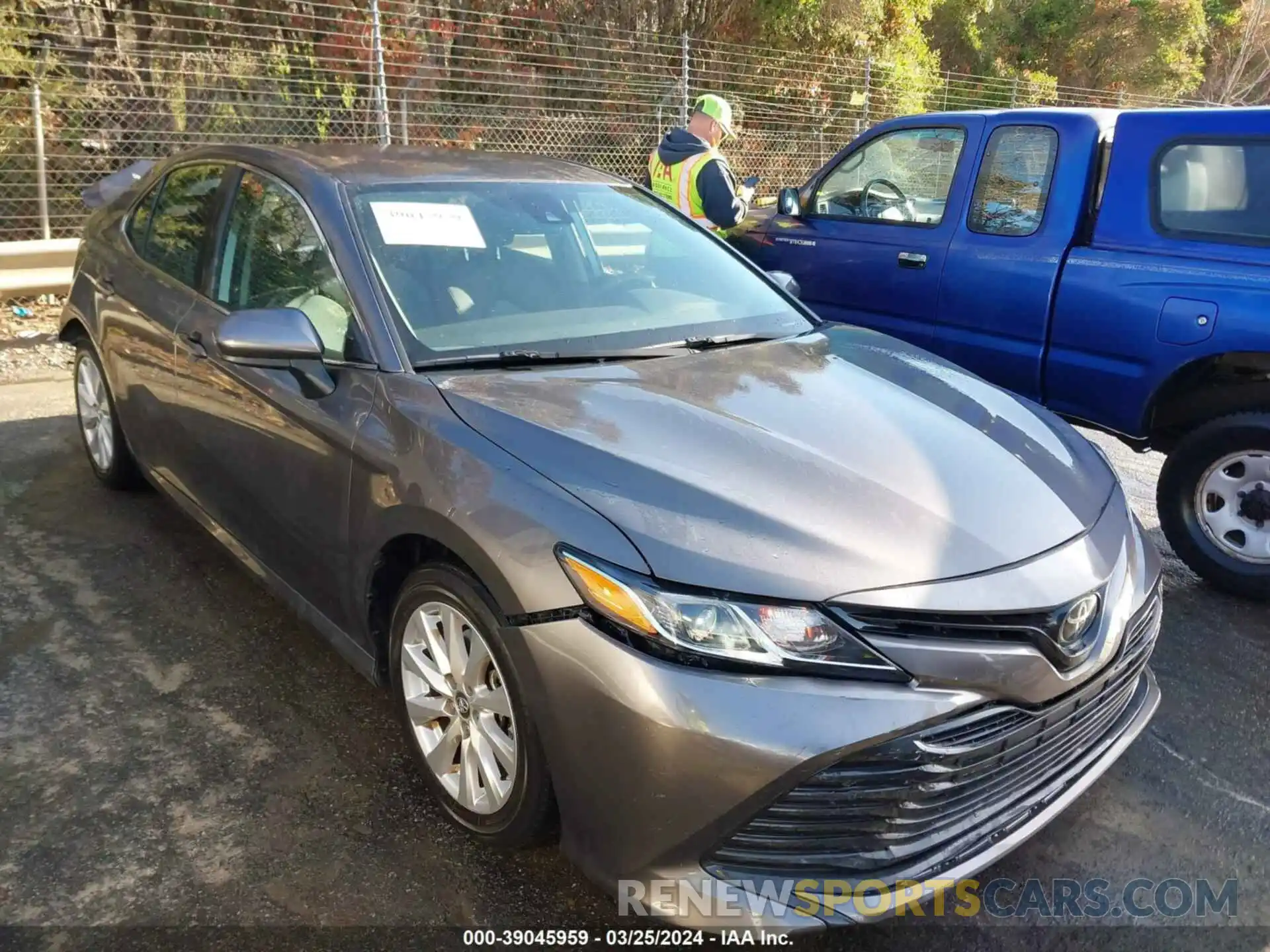 1 Photograph of a damaged car 4T1B11HK6KU791126 TOYOTA CAMRY 2019