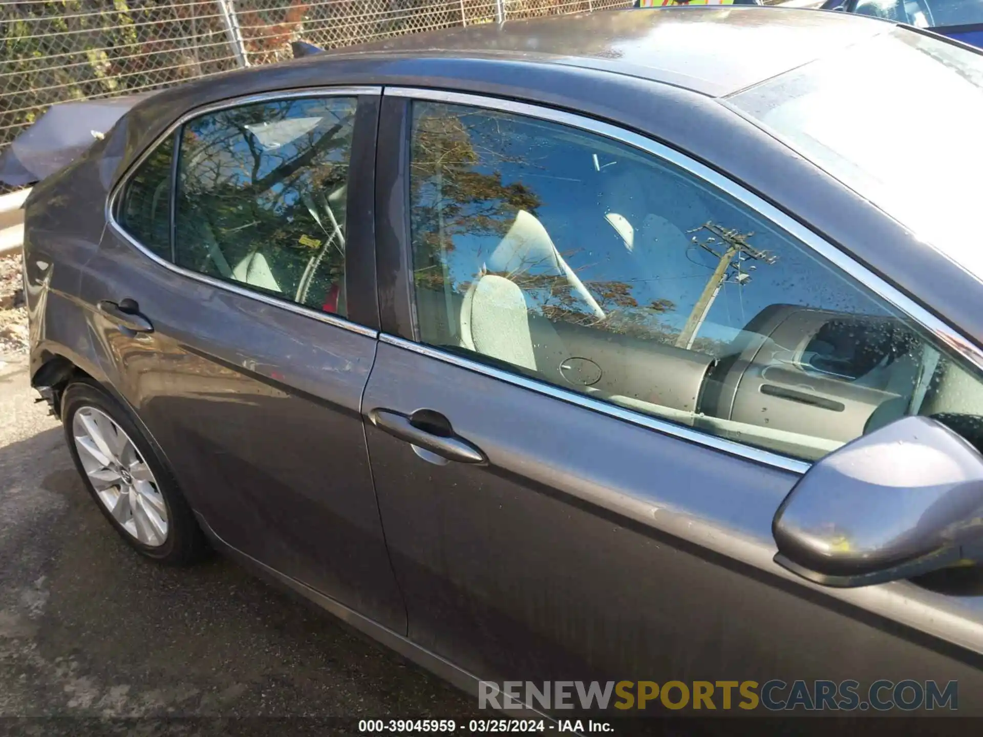 13 Photograph of a damaged car 4T1B11HK6KU791126 TOYOTA CAMRY 2019