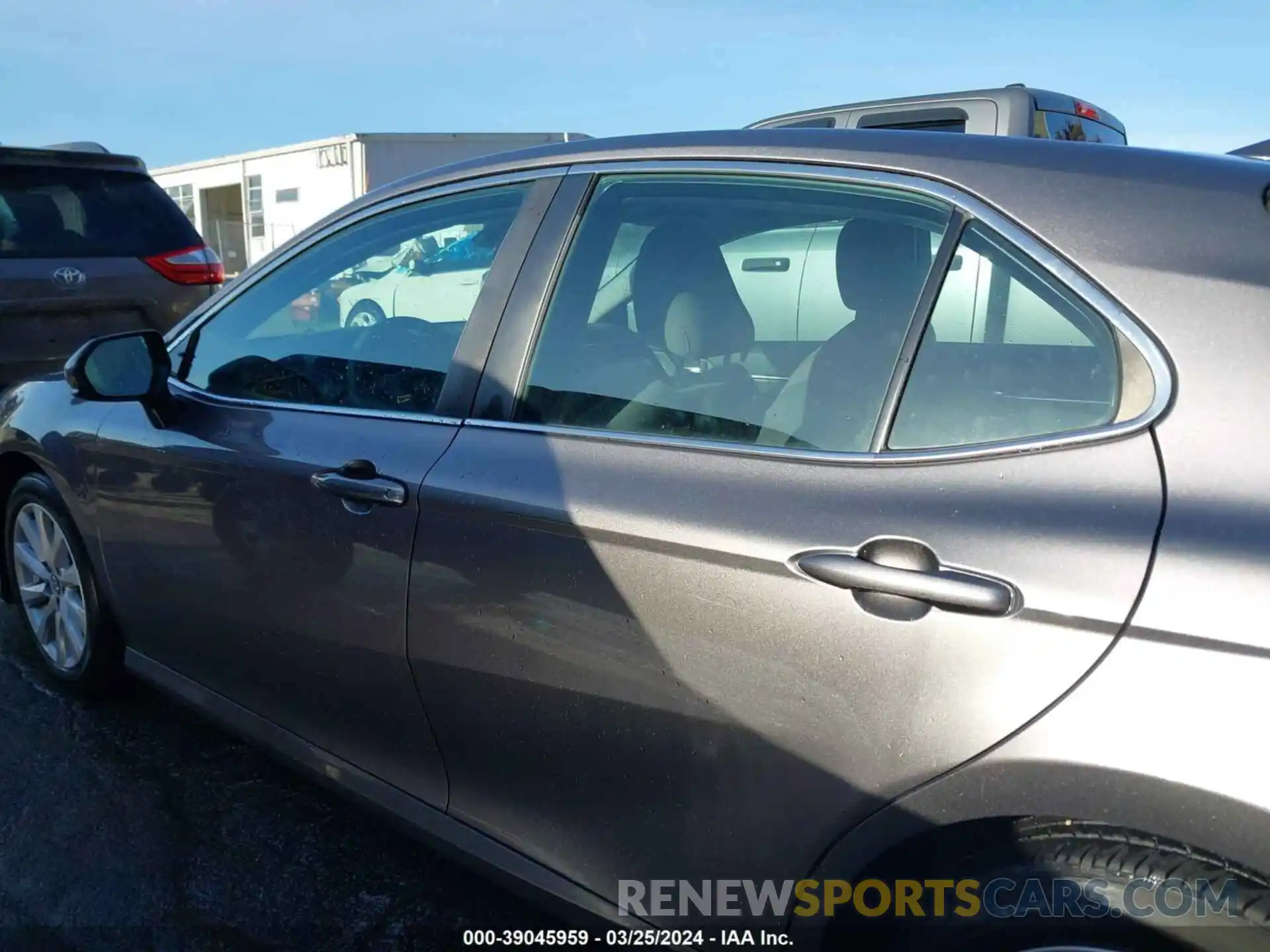 14 Photograph of a damaged car 4T1B11HK6KU791126 TOYOTA CAMRY 2019