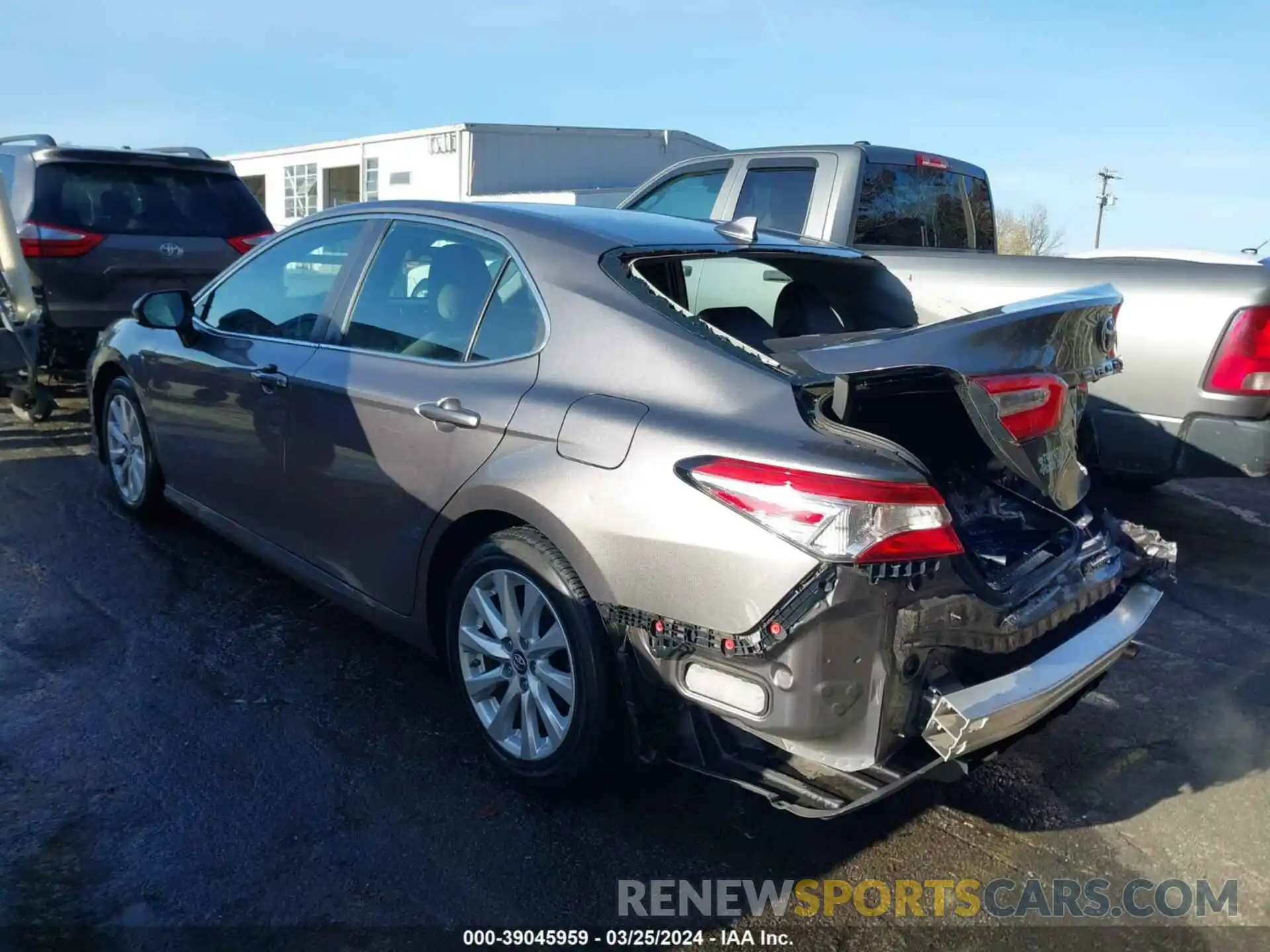 3 Photograph of a damaged car 4T1B11HK6KU791126 TOYOTA CAMRY 2019