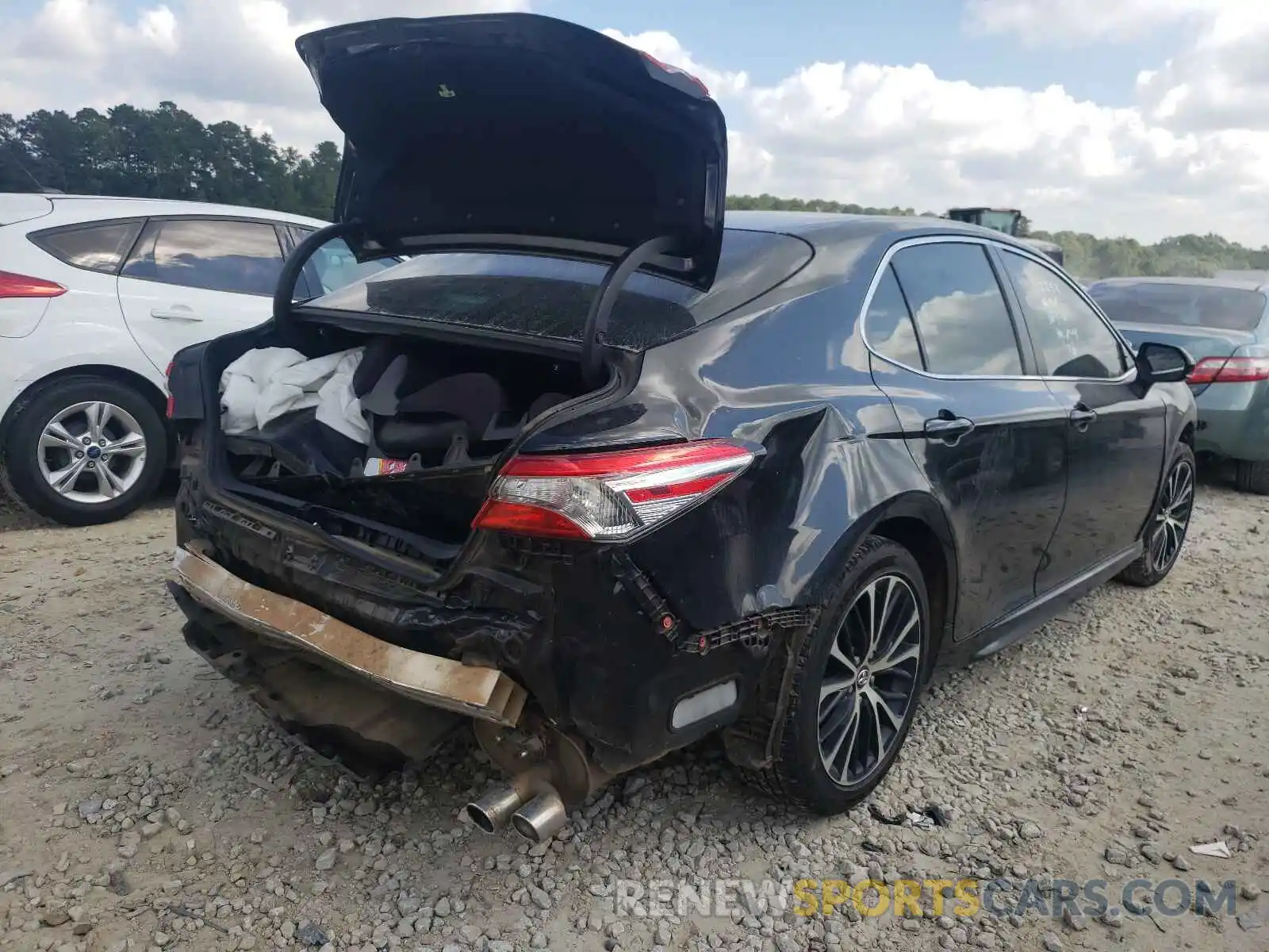 4 Photograph of a damaged car 4T1B11HK6KU791546 TOYOTA CAMRY 2019