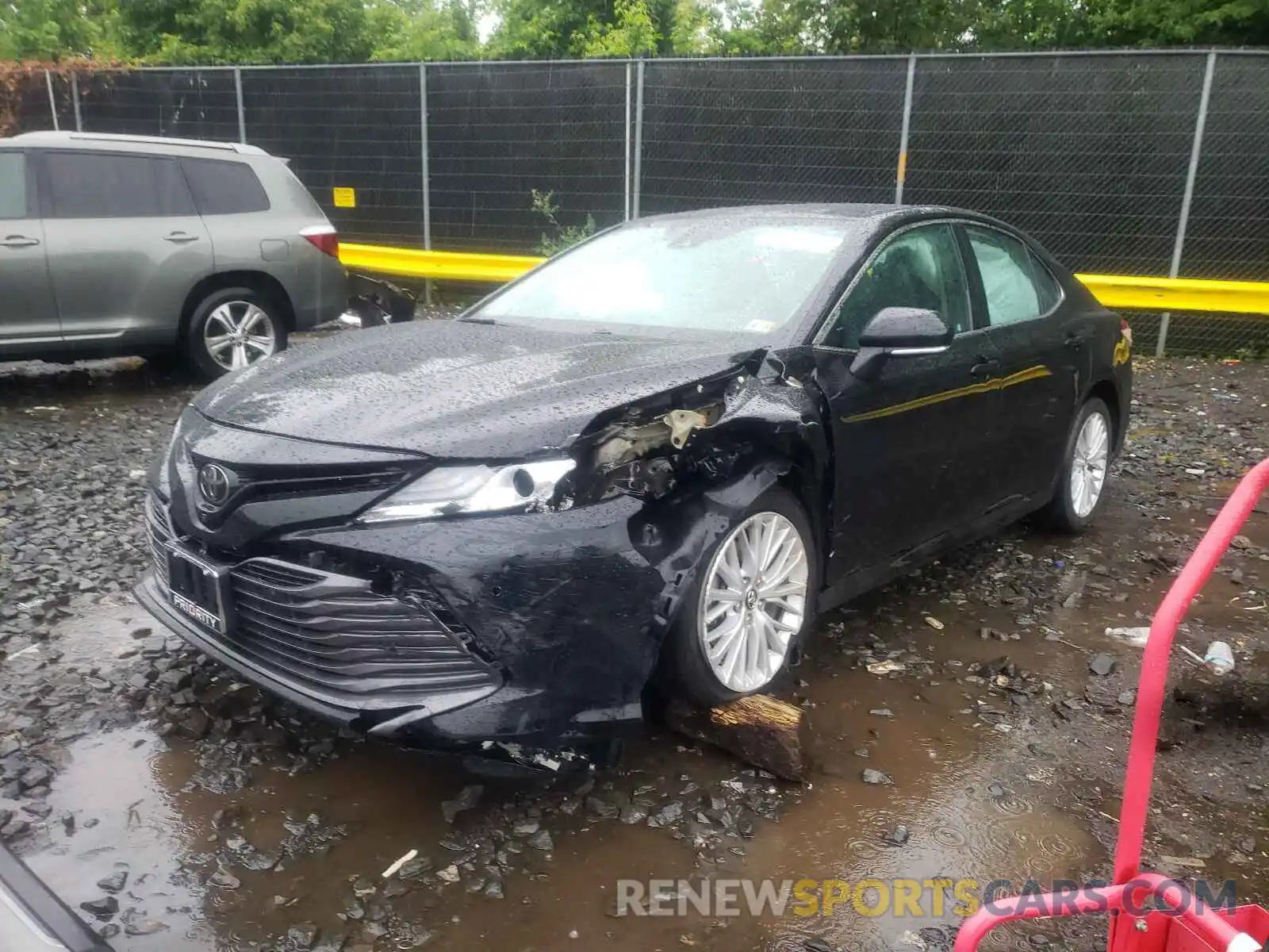 2 Photograph of a damaged car 4T1B11HK6KU792020 TOYOTA CAMRY 2019