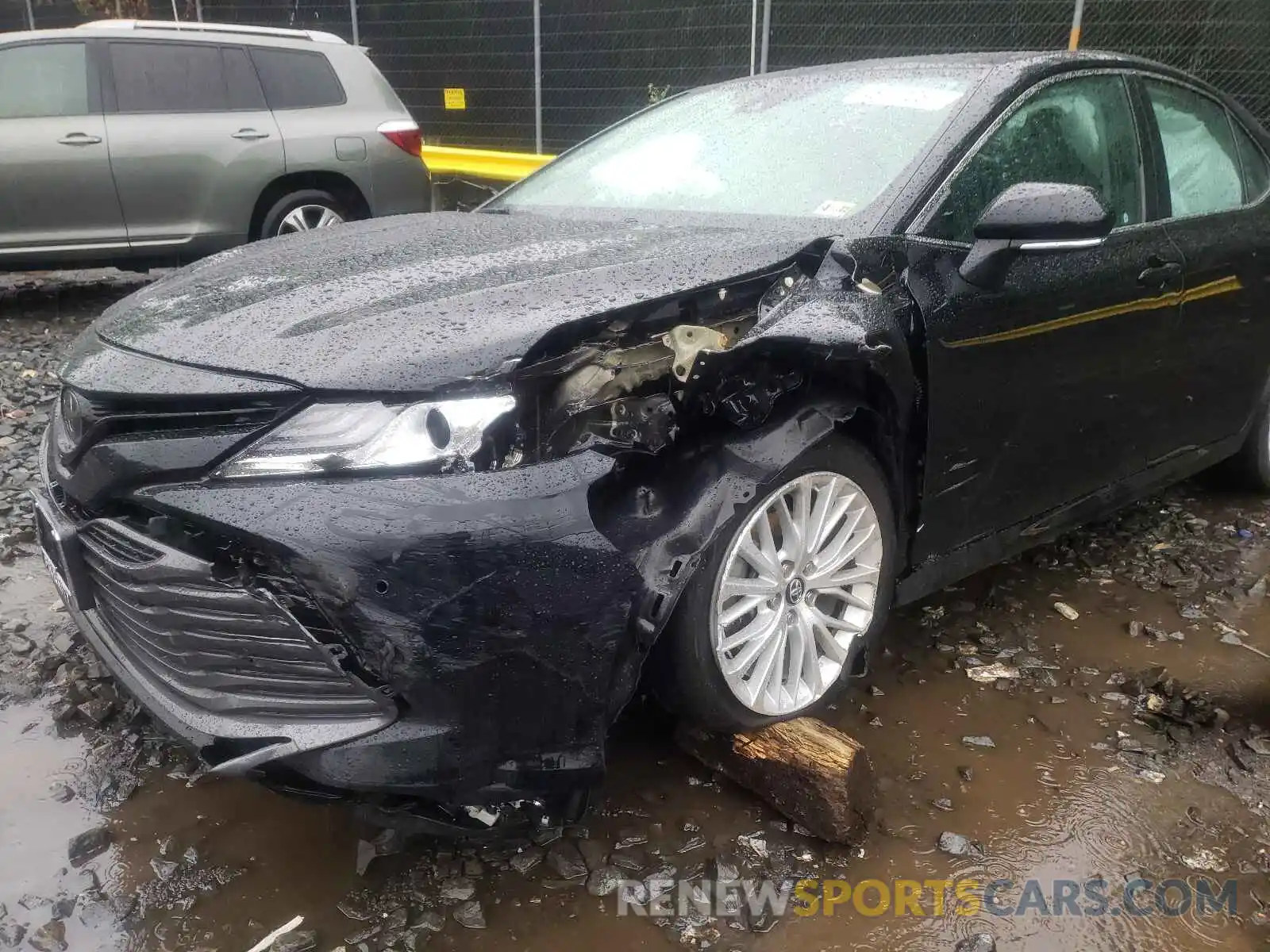 9 Photograph of a damaged car 4T1B11HK6KU792020 TOYOTA CAMRY 2019