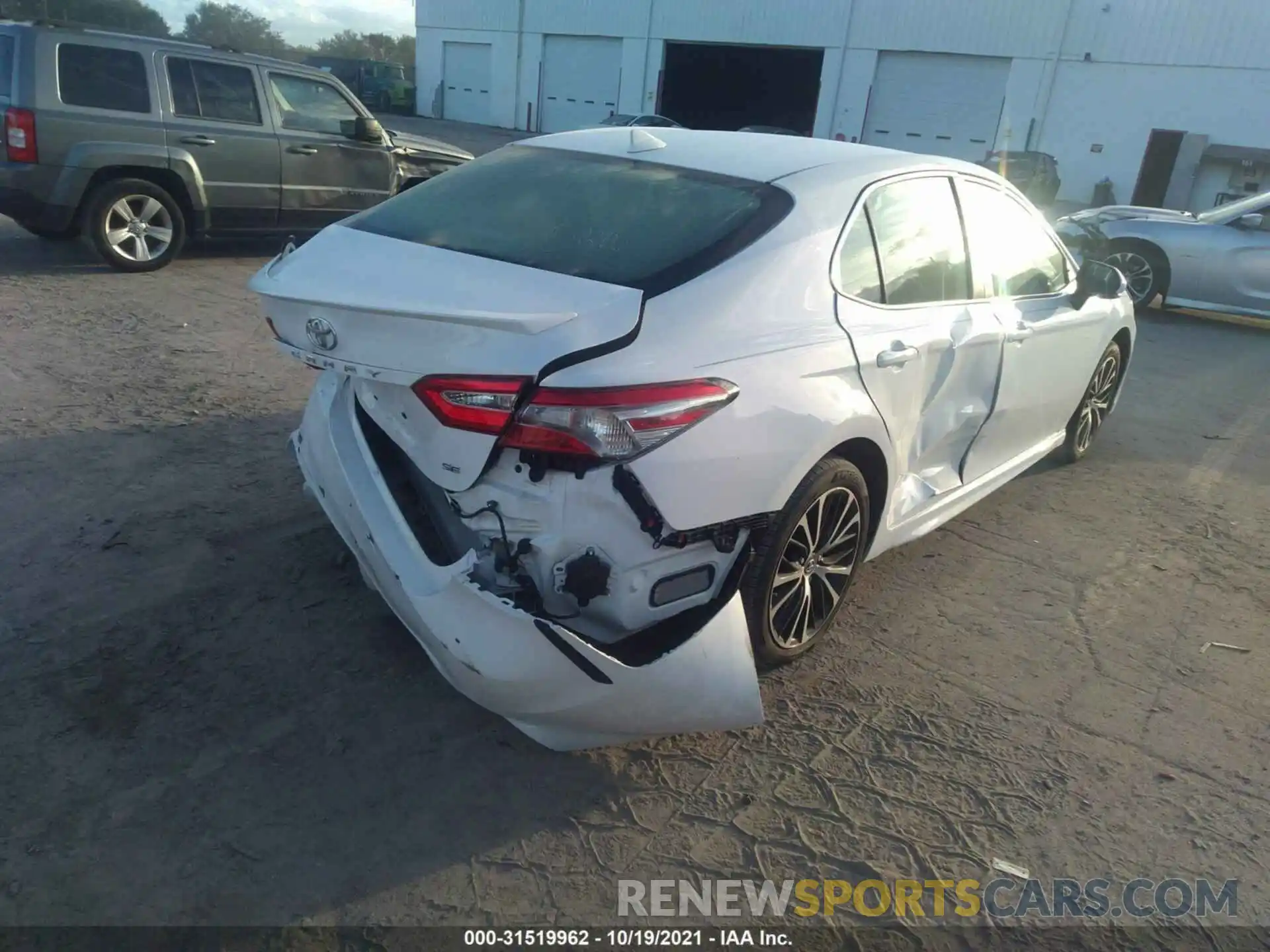 4 Photograph of a damaged car 4T1B11HK6KU792910 TOYOTA CAMRY 2019